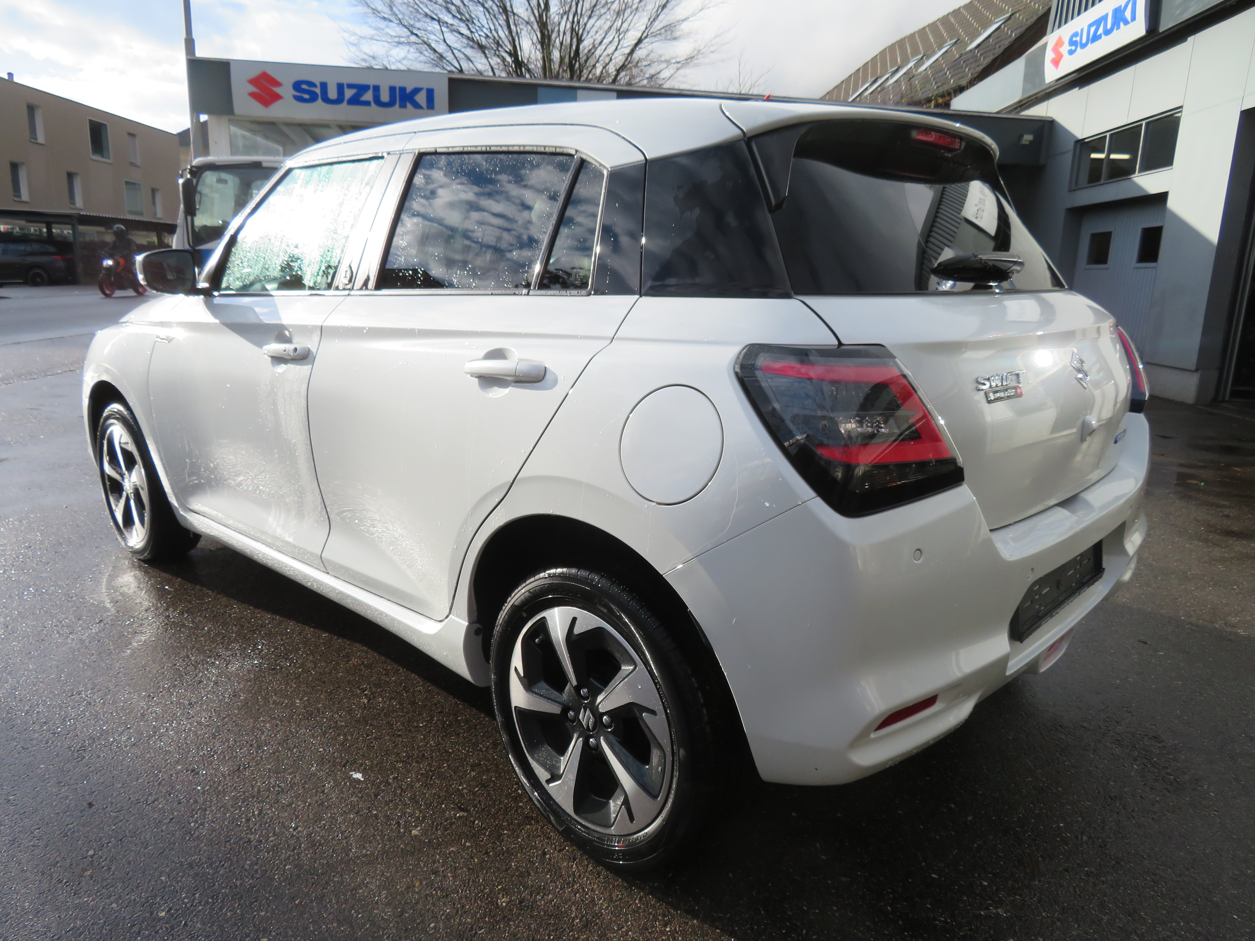 SUZUKI Swift 1.2 1st Edition Top Hybrid 4x4