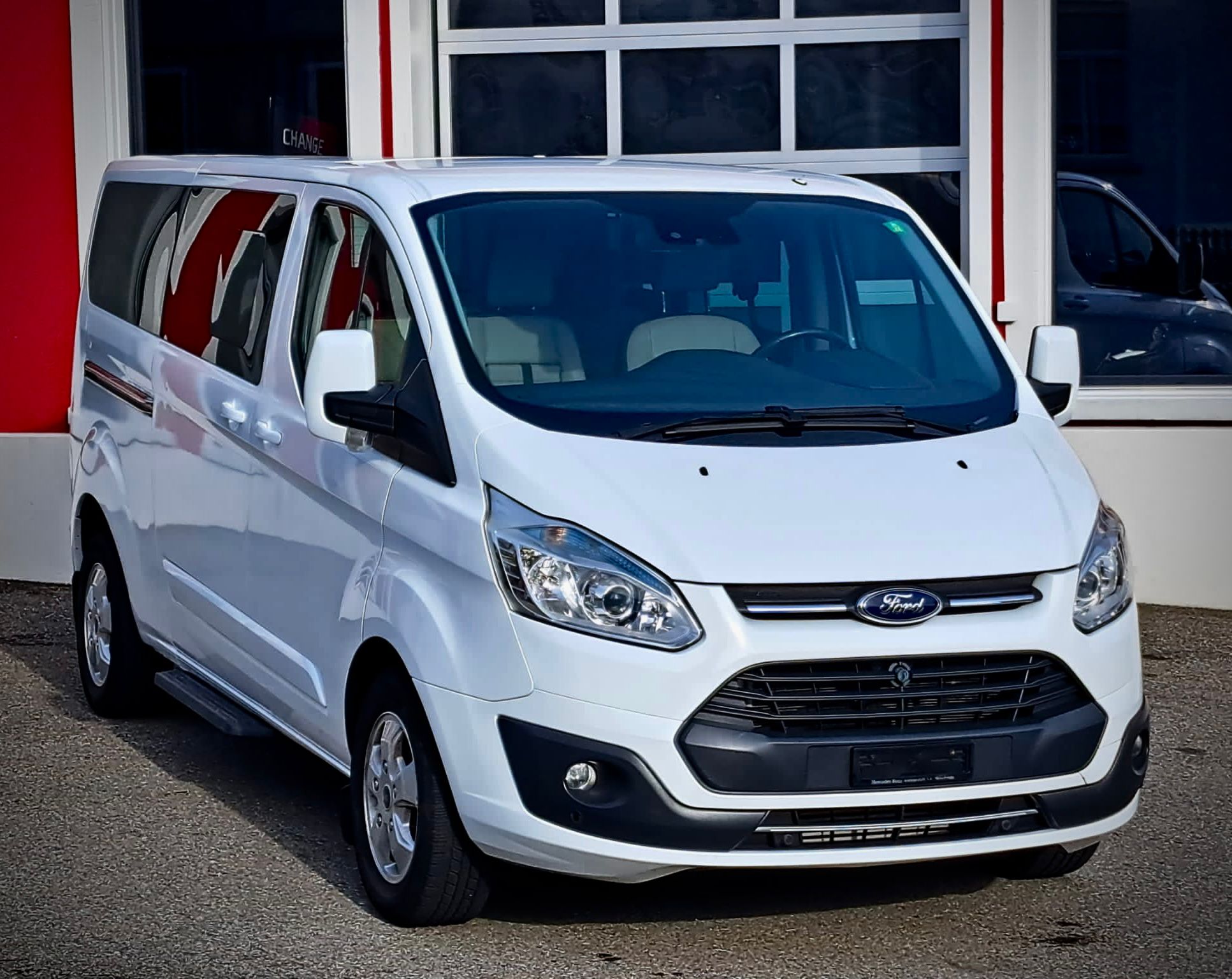 FORD TOURNEO CUSTOM L2H1 Titanium 310