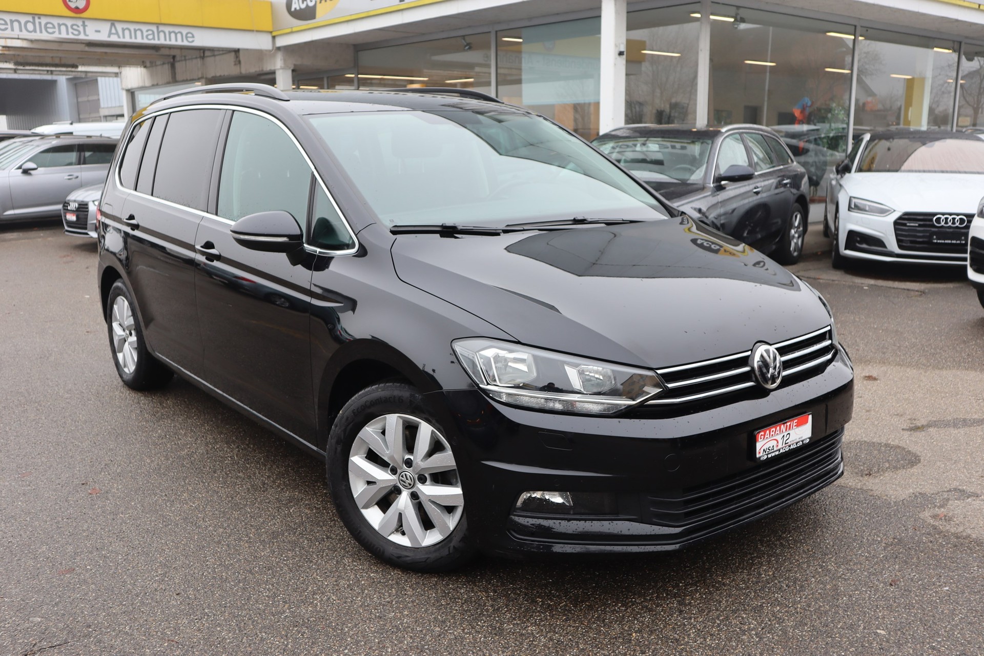 VW Touran 2.0 TDI BlueMotion Technol Comfortline DSG ** 7-Plätzer ** Navi mit RF-kamera ** AHK **