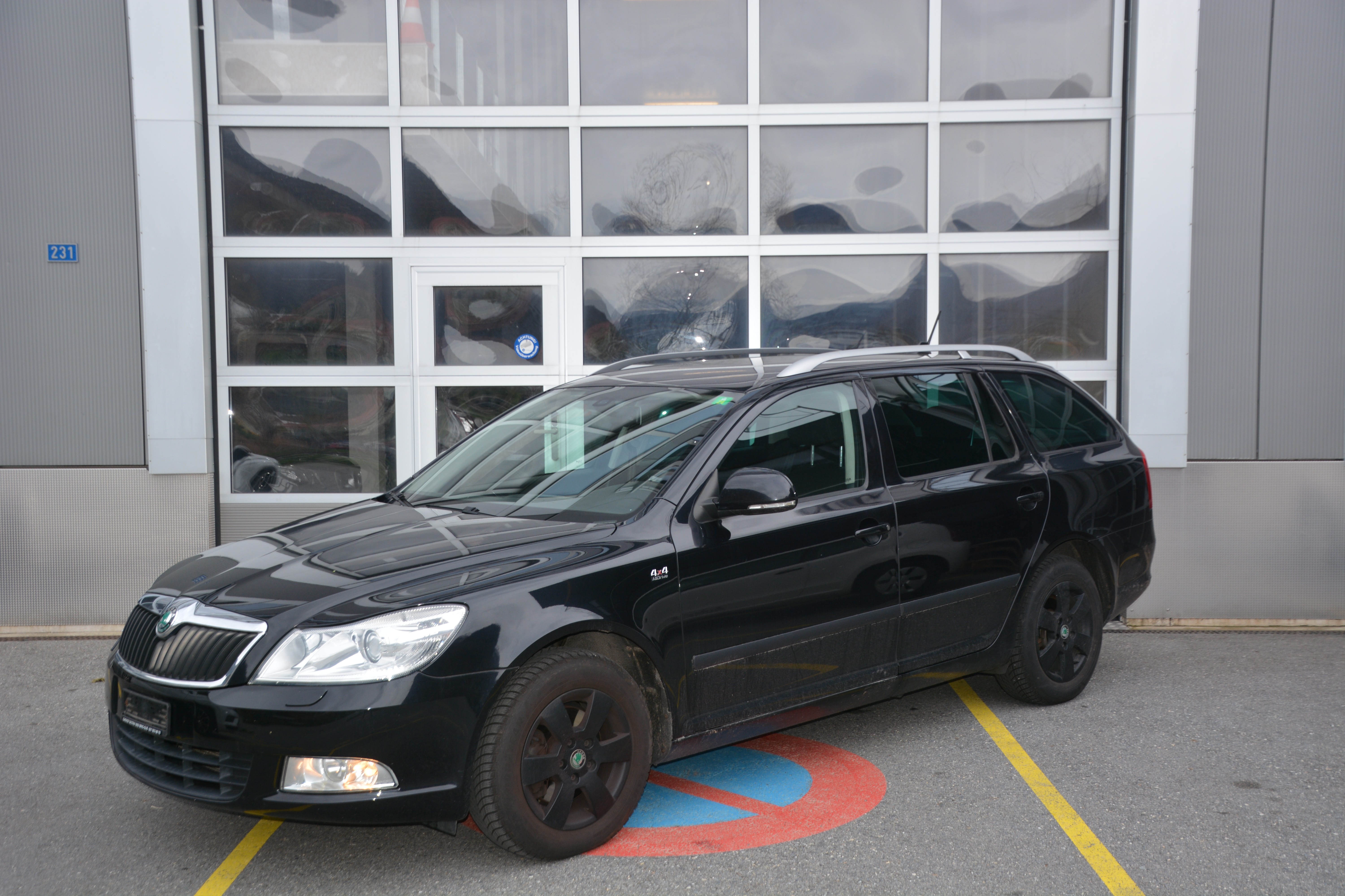 SKODA Octavia Combi 2.0 TDI Elegance 4x4 DSG