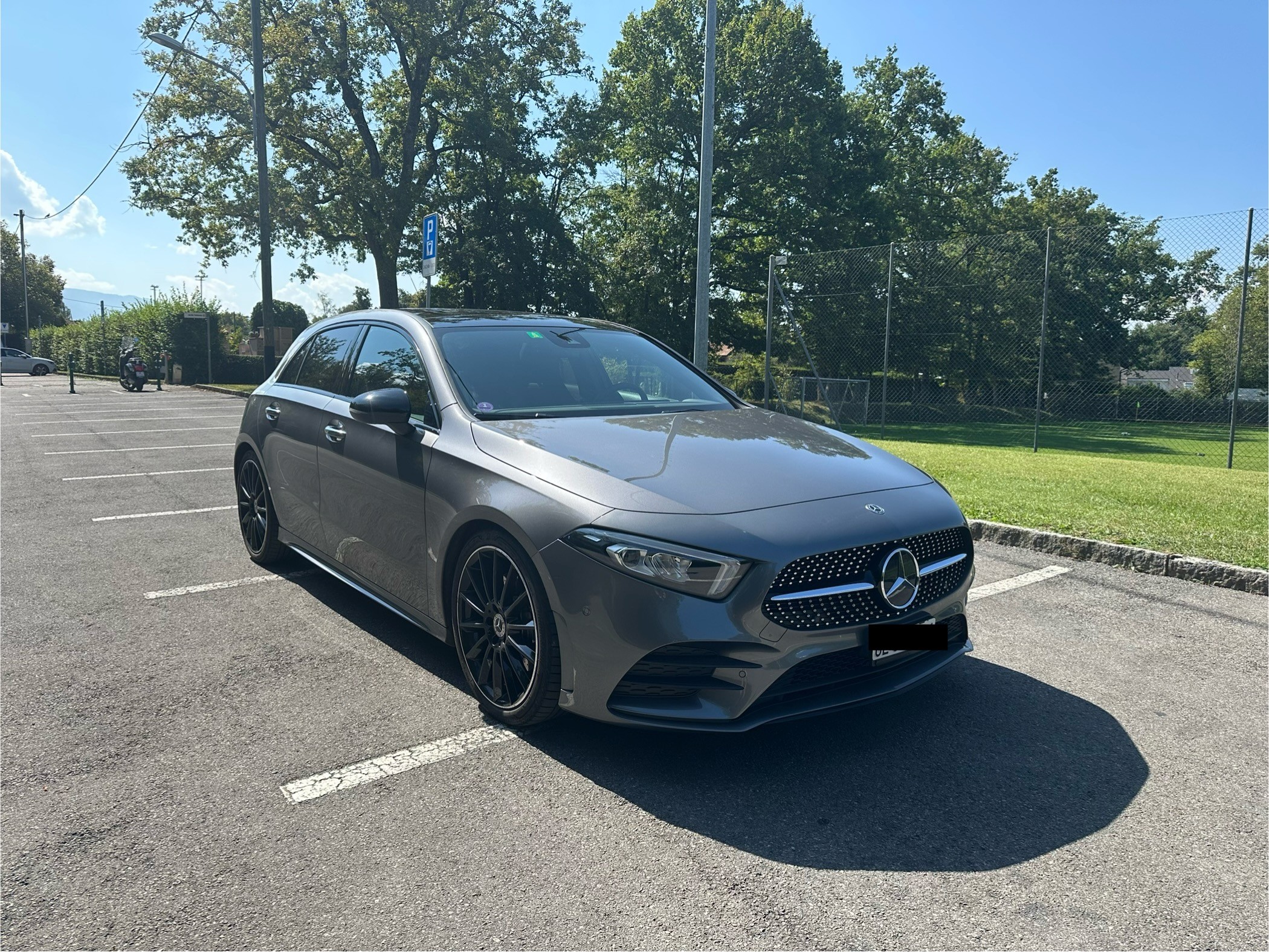 MERCEDES-BENZ A 220 AMG Line 7G-DCT