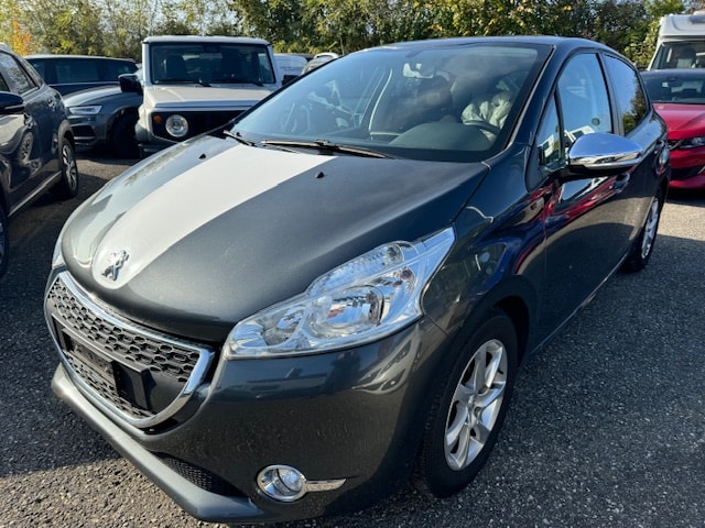 PEUGEOT 208 1.2 VTI Style