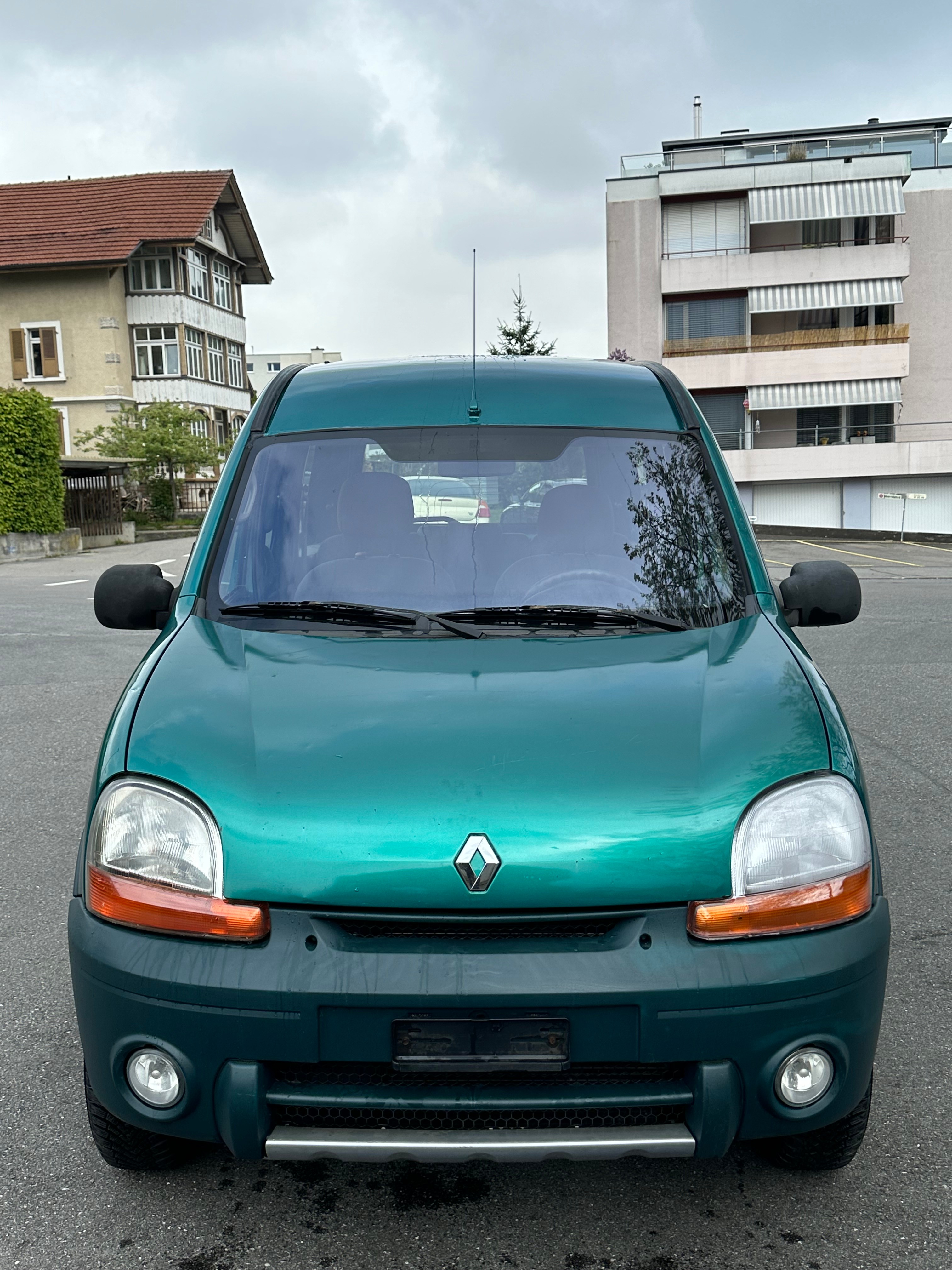 RENAULT Kangoo 1.6 16V Authentique 4X4