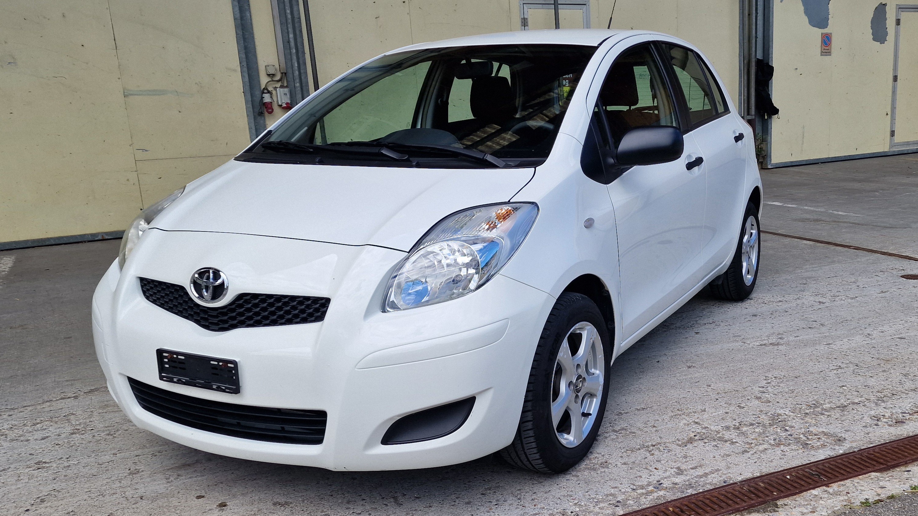 TOYOTA Yaris 1.33 Linea Luna