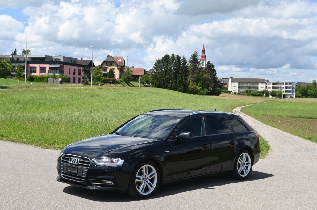 AUDI A4 Avant 2.0 TDI S-Line multitronic