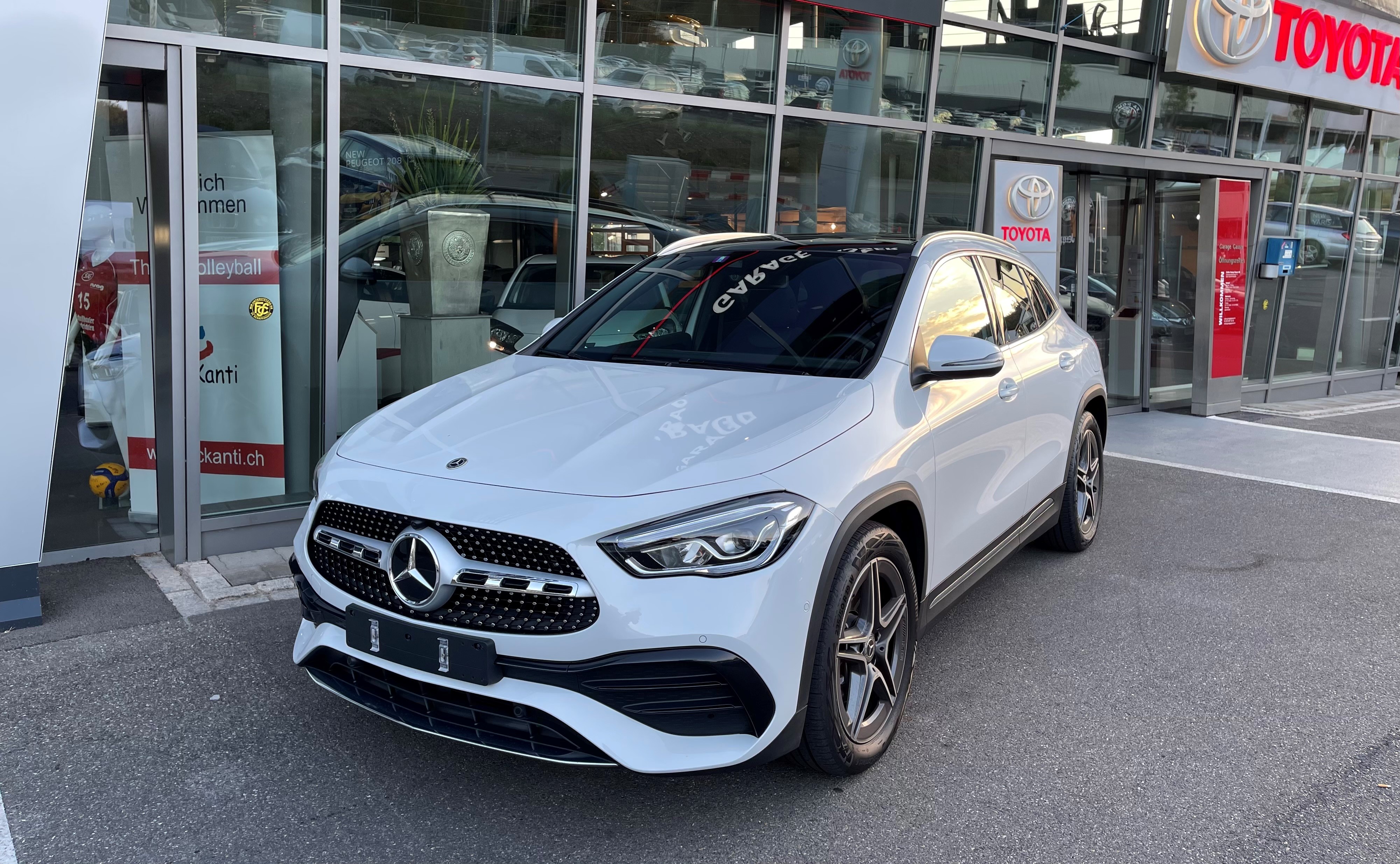 MERCEDES-BENZ GLA 250 4Matic AMG Line 8G-DCT