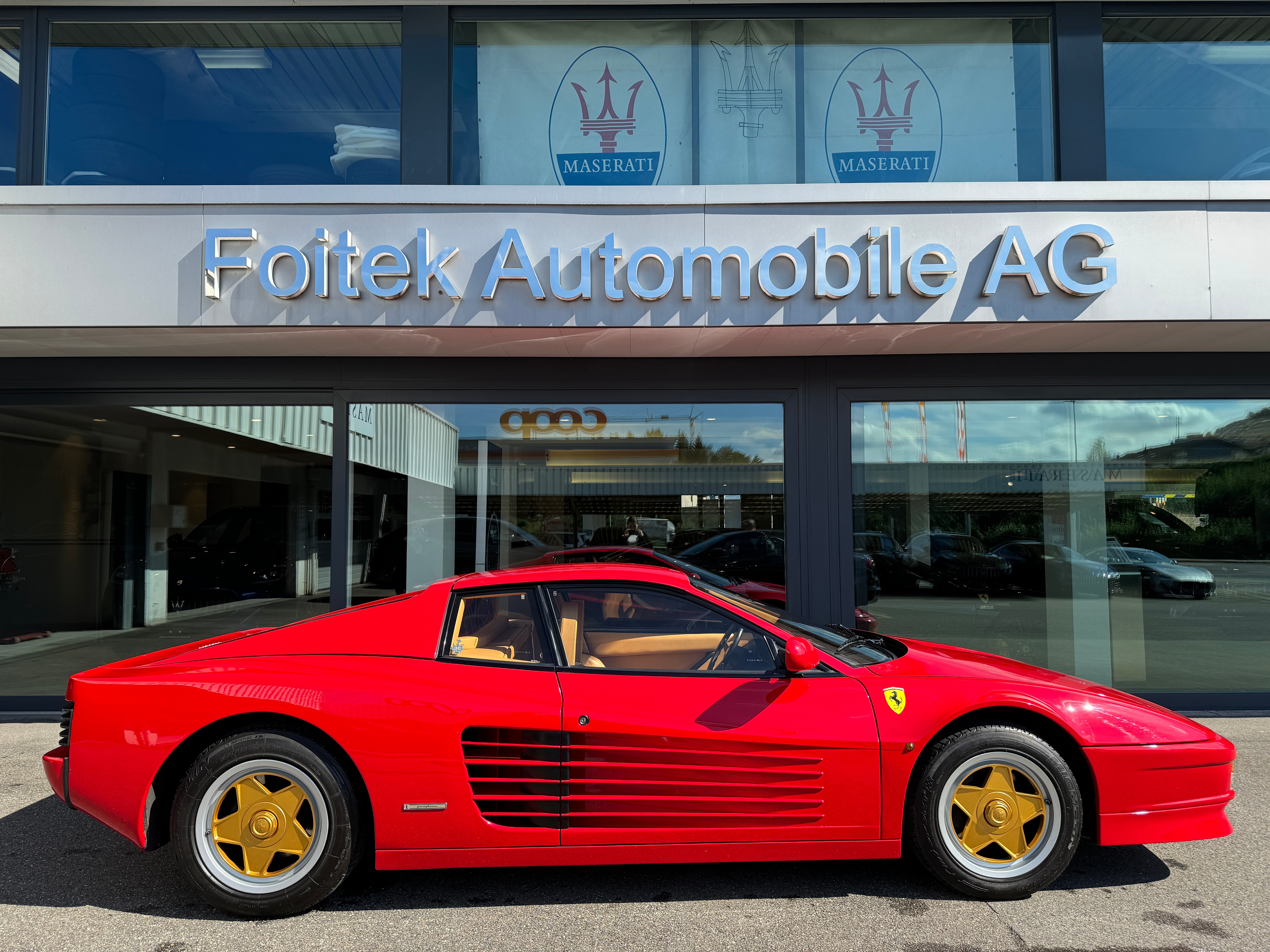 FERRARI Testarossa