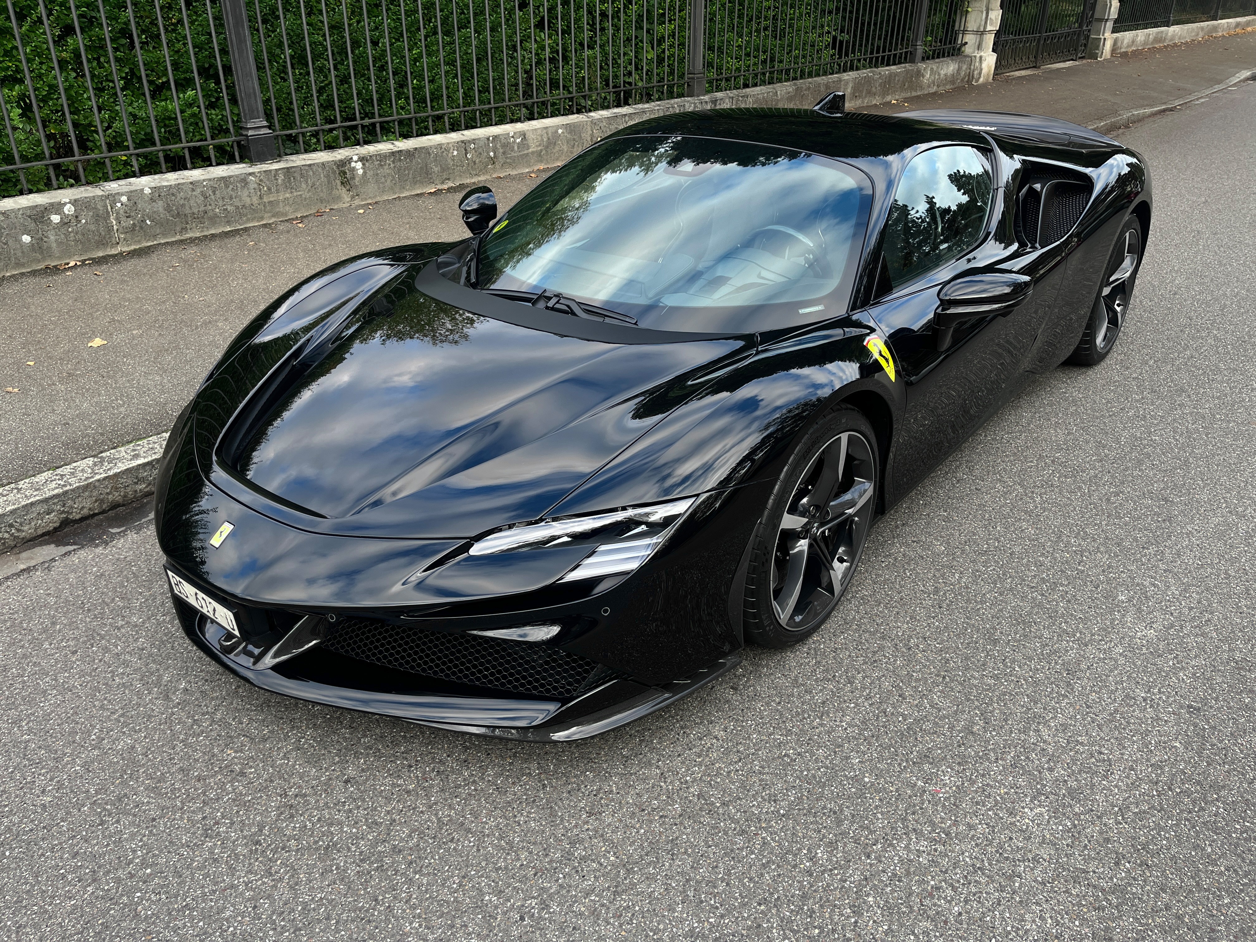 FERRARI SF90 Stradale 