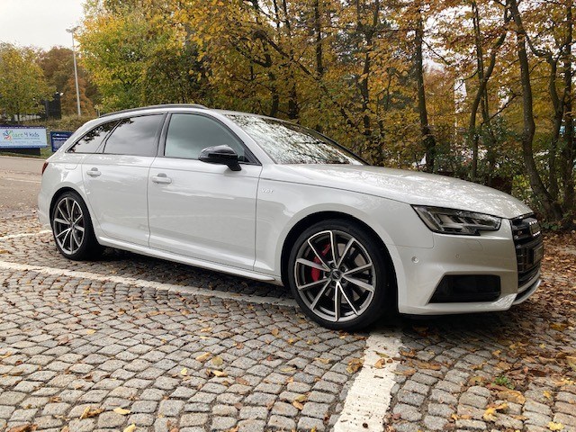 AUDI S4 Avant 3.0 TFSI quattro tiptronic