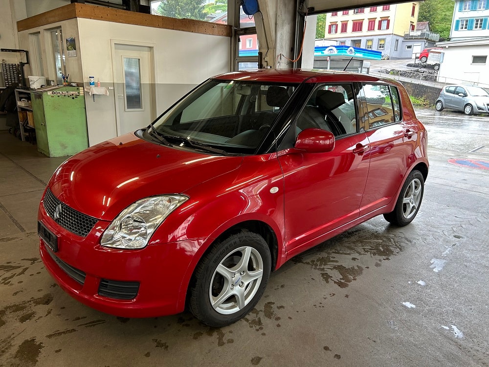 SUZUKI Swift 1.3i 16V GL Top 4x4