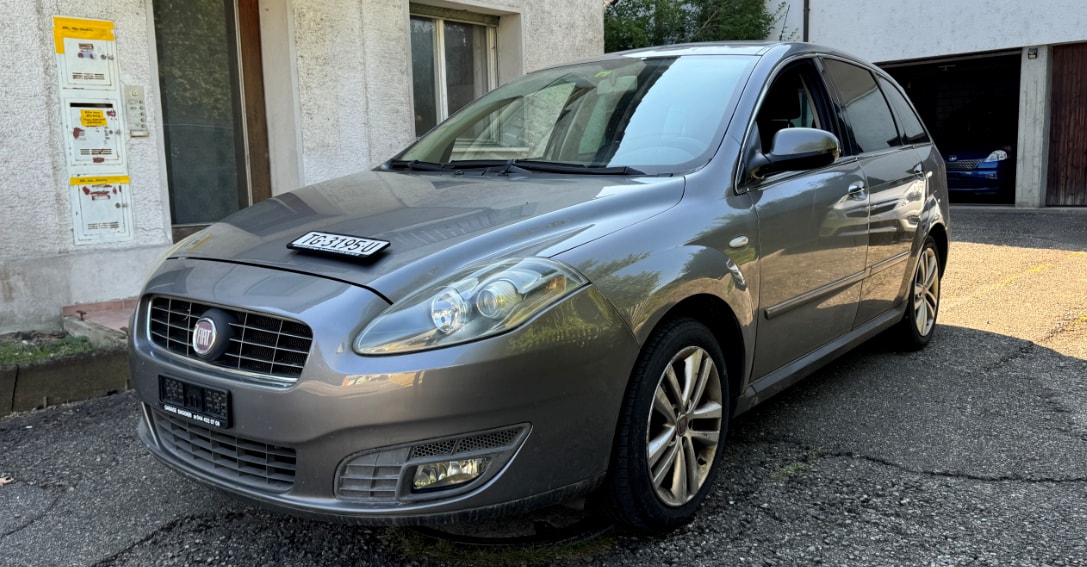 FIAT Croma 2.2 Dynamic Automatic