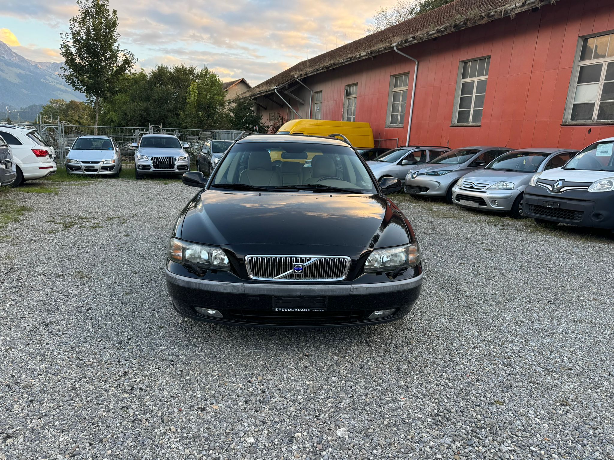 VOLVO V70 D5 Titanium Edition