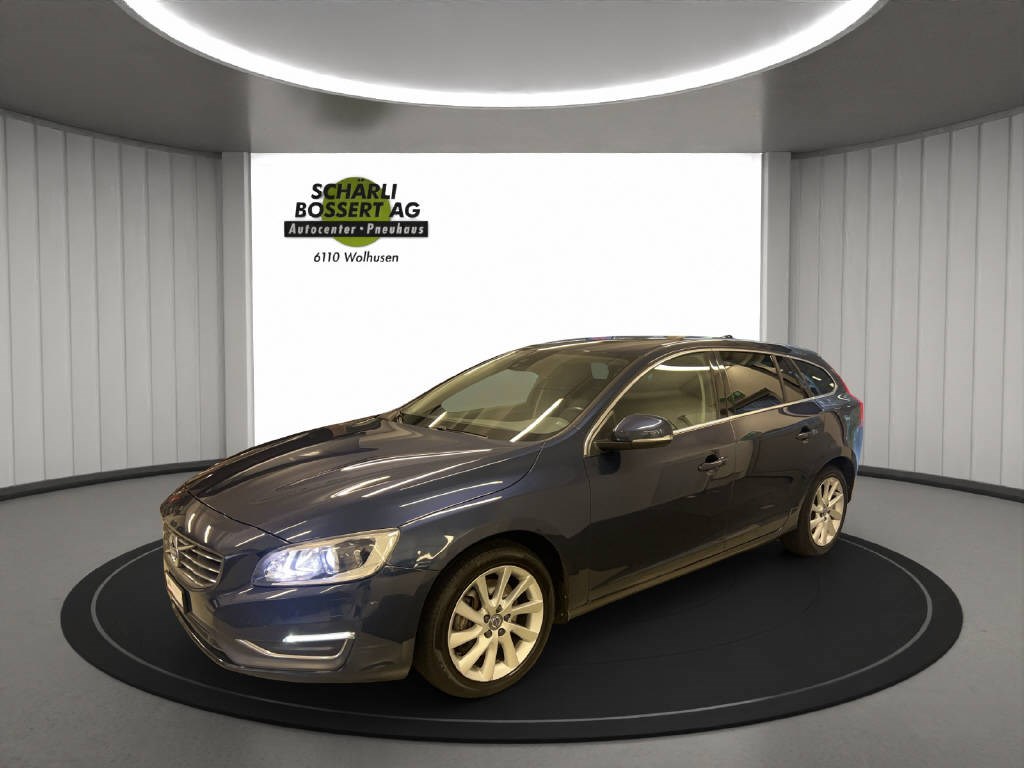 VOLVO V60 2.4 D5 Summum AWD