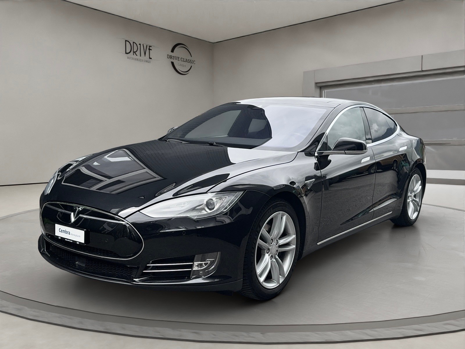 TESLA Model S 85 D