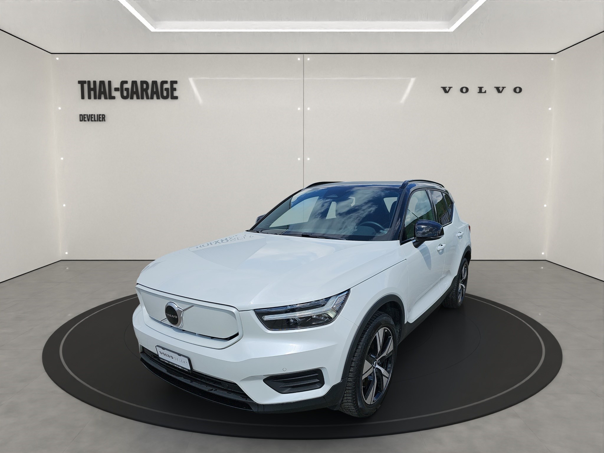 VOLVO XC40 P6 Plus