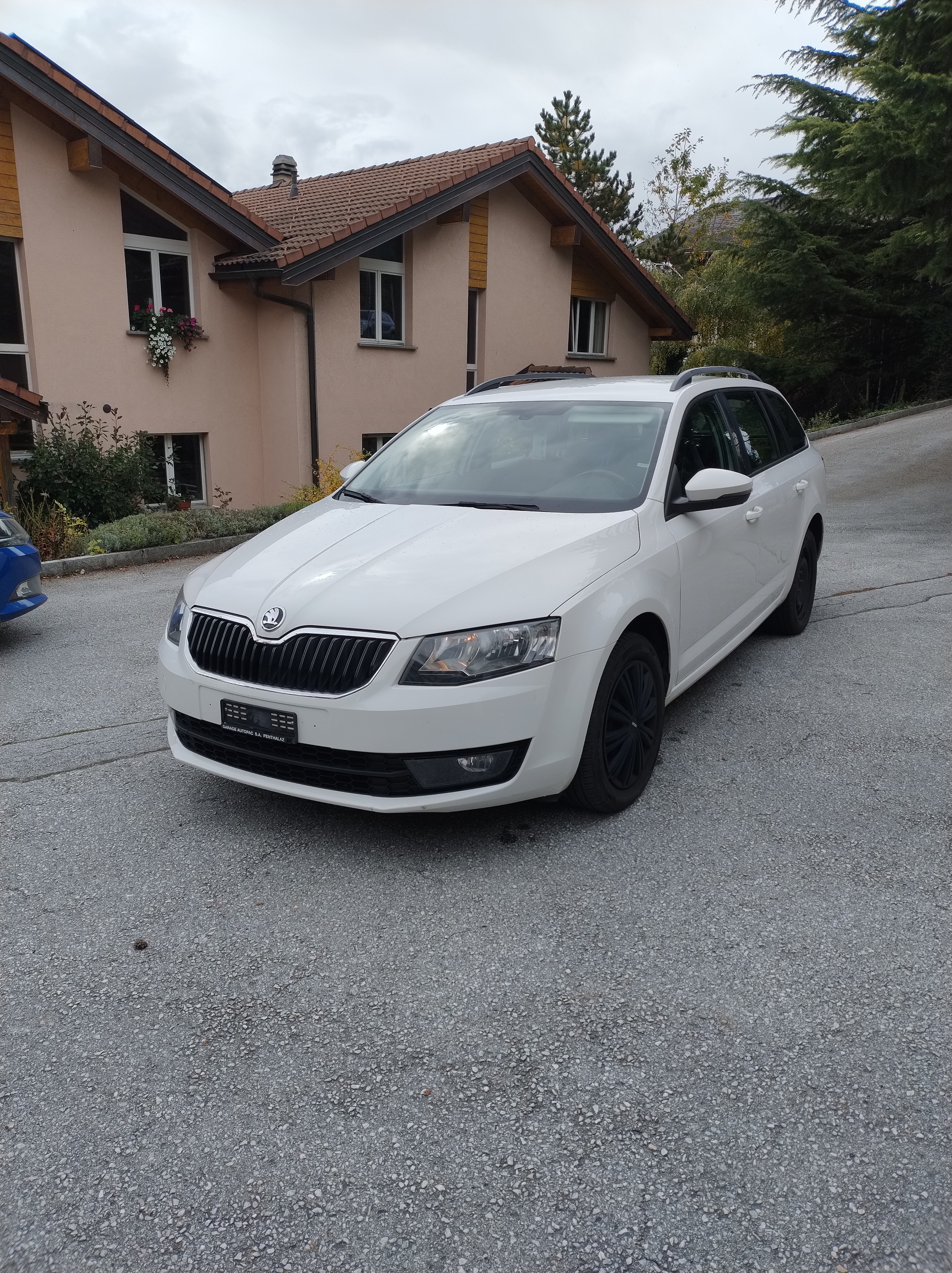 SKODA Octavia Combi 1.6 TDI Fresh 4x4