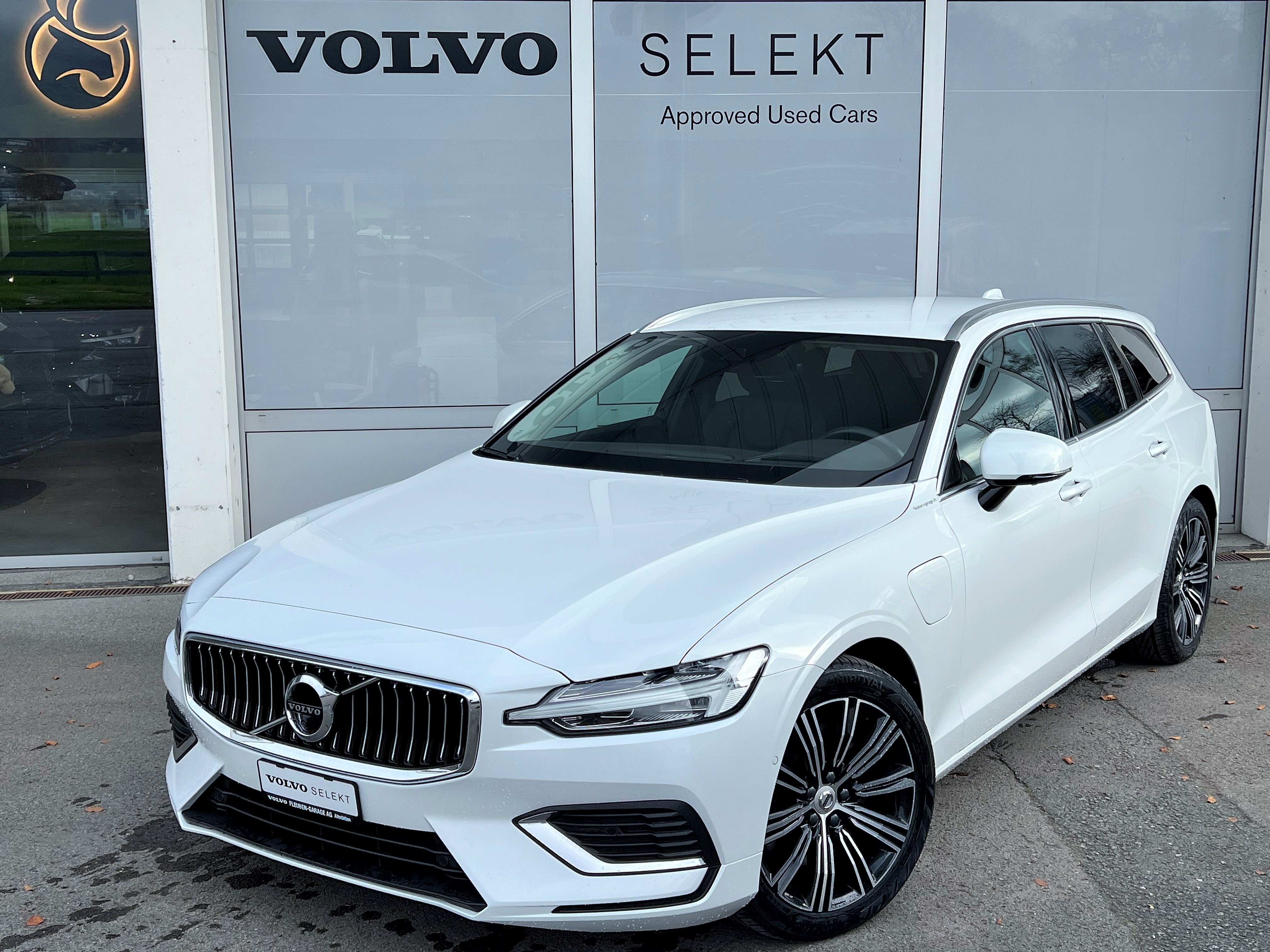 VOLVO V60 T6 eAWD Inscription