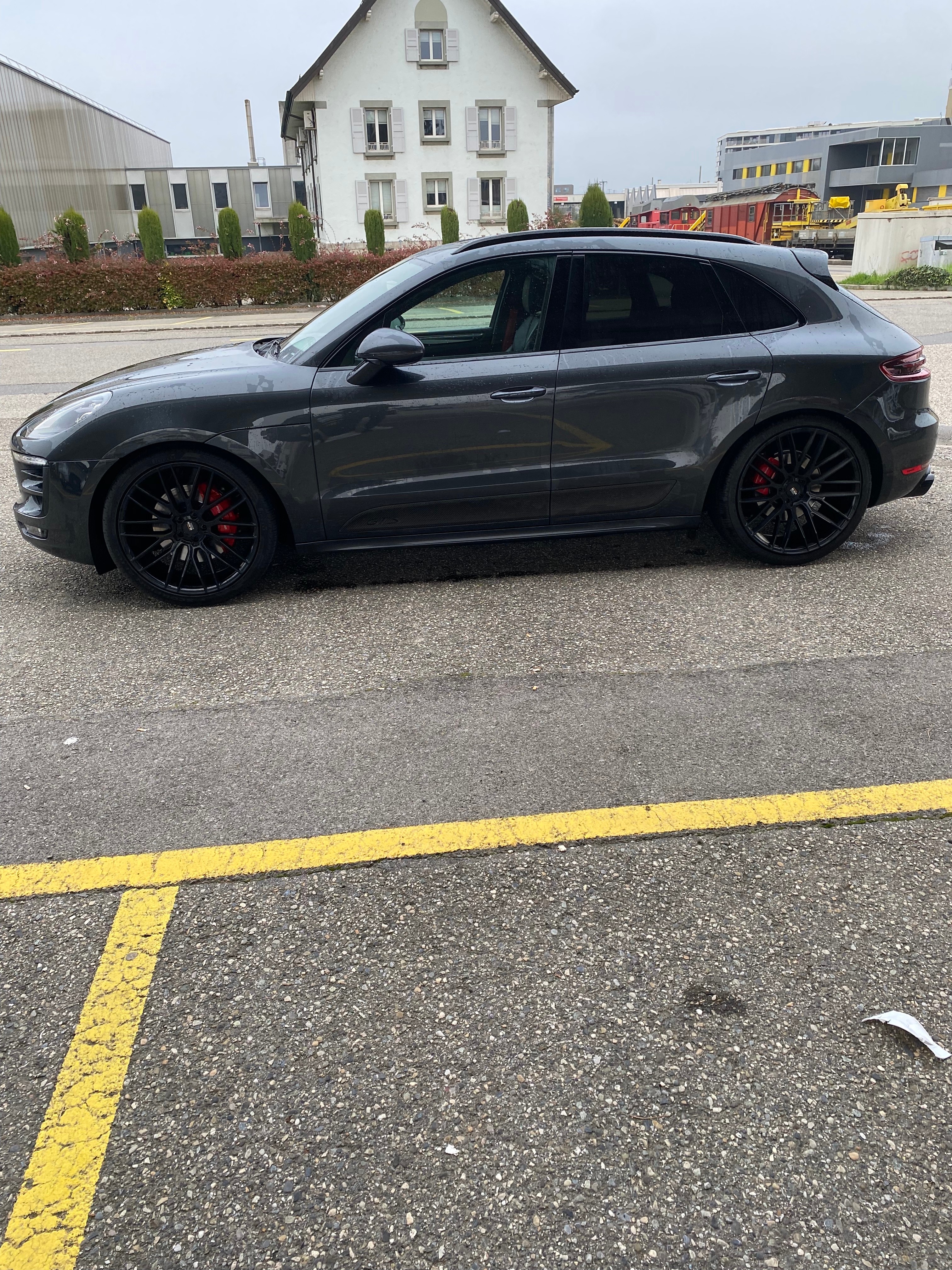 PORSCHE Macan GTS PDK