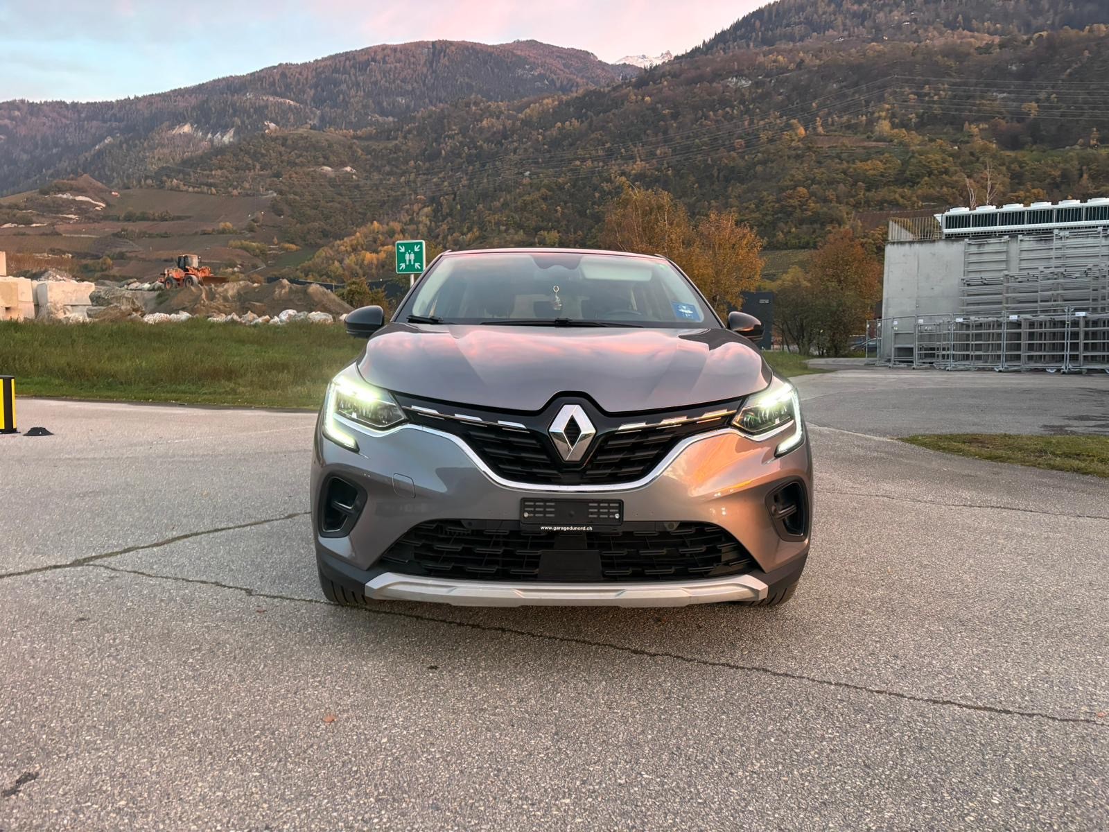 RENAULT Captur 1.3 TCe EDC Intens EDC