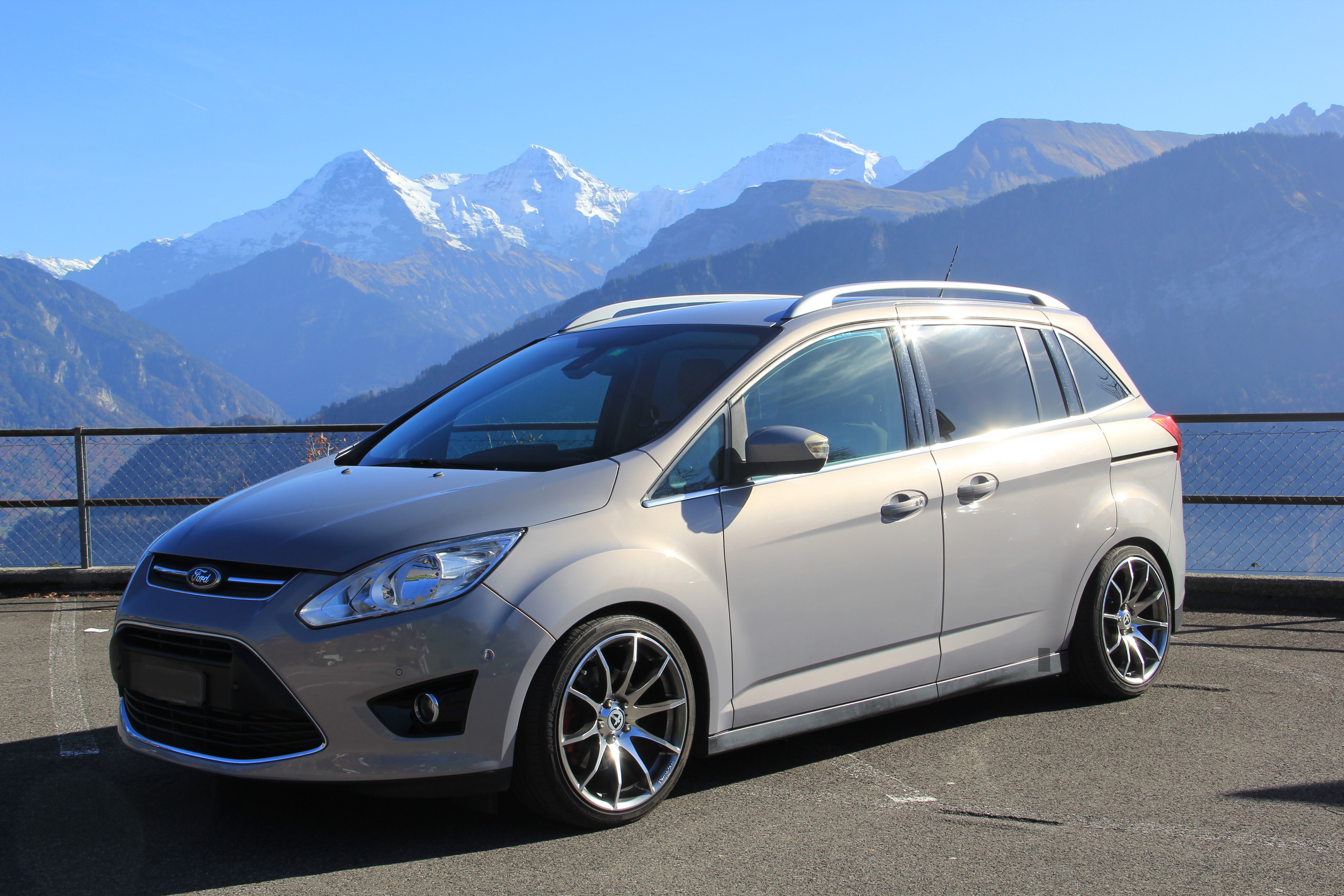 FORD Grand C-Max 1.6 SCTi Titanium