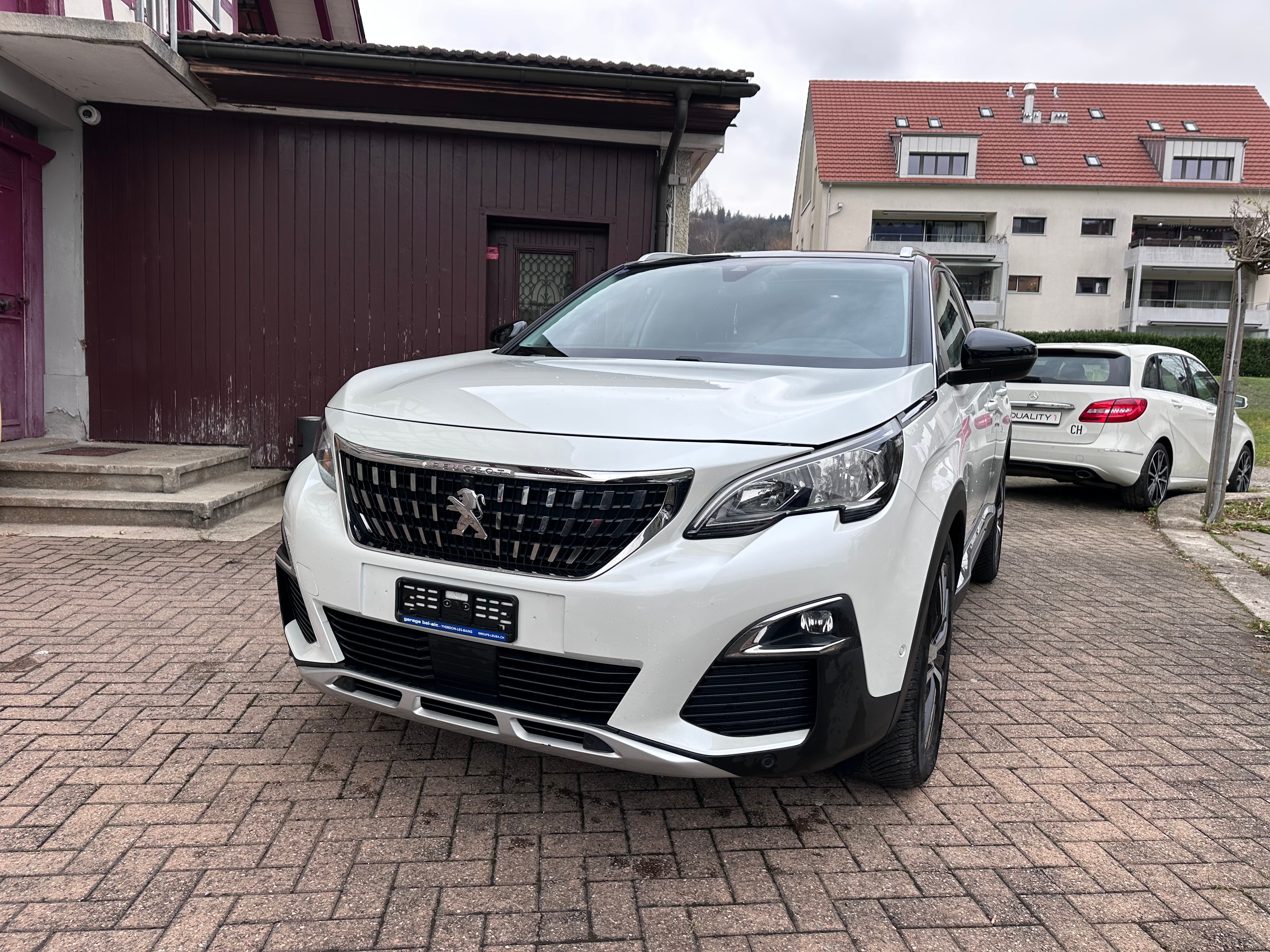 PEUGEOT 3008 1.2 PureTech Allure EAT