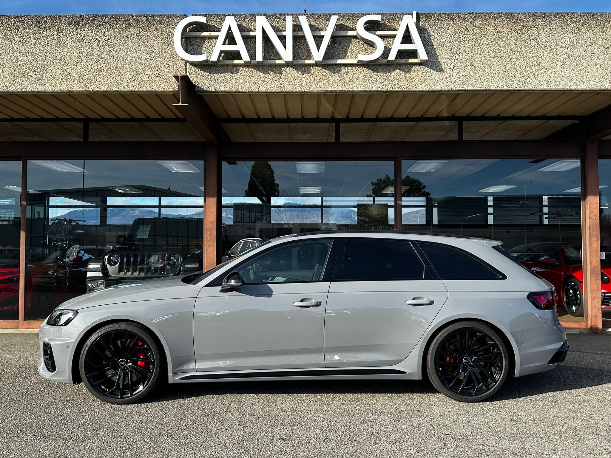 AUDI RS4 Avant quattro tiptronic