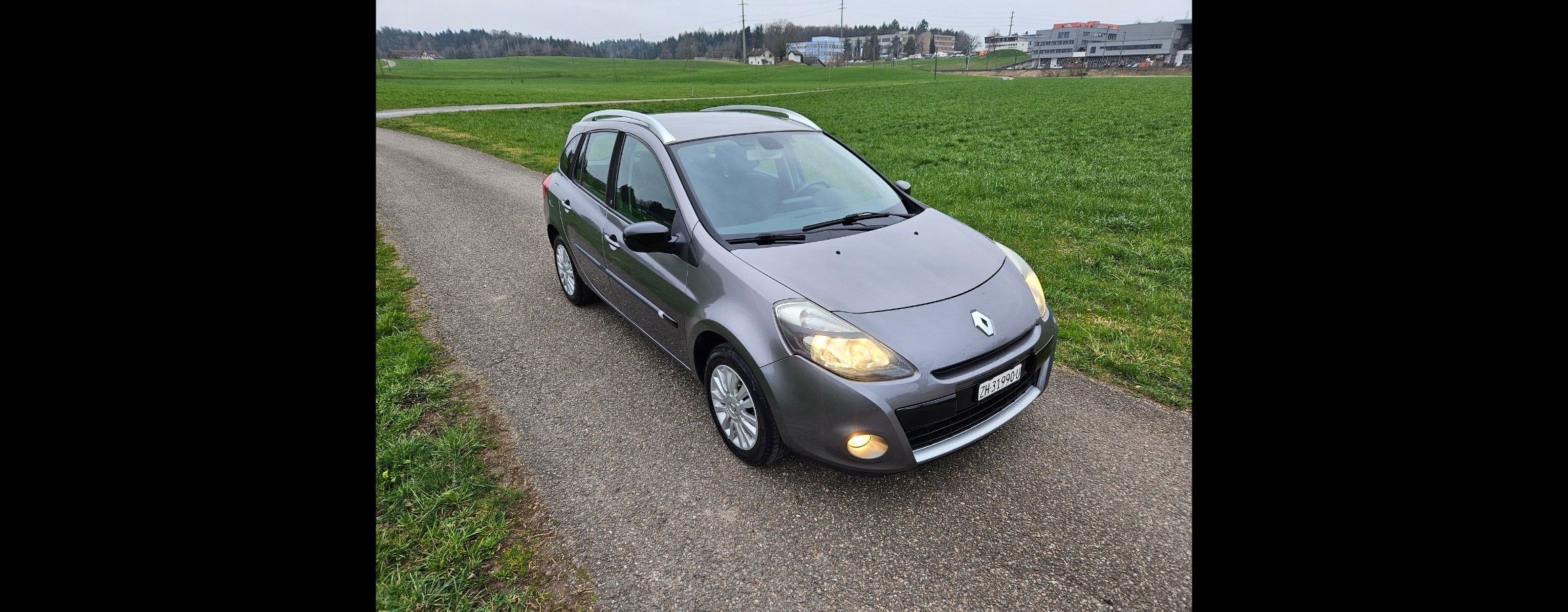 RENAULT Clio Grandtour 1.2 16V Turbo 20th Edition