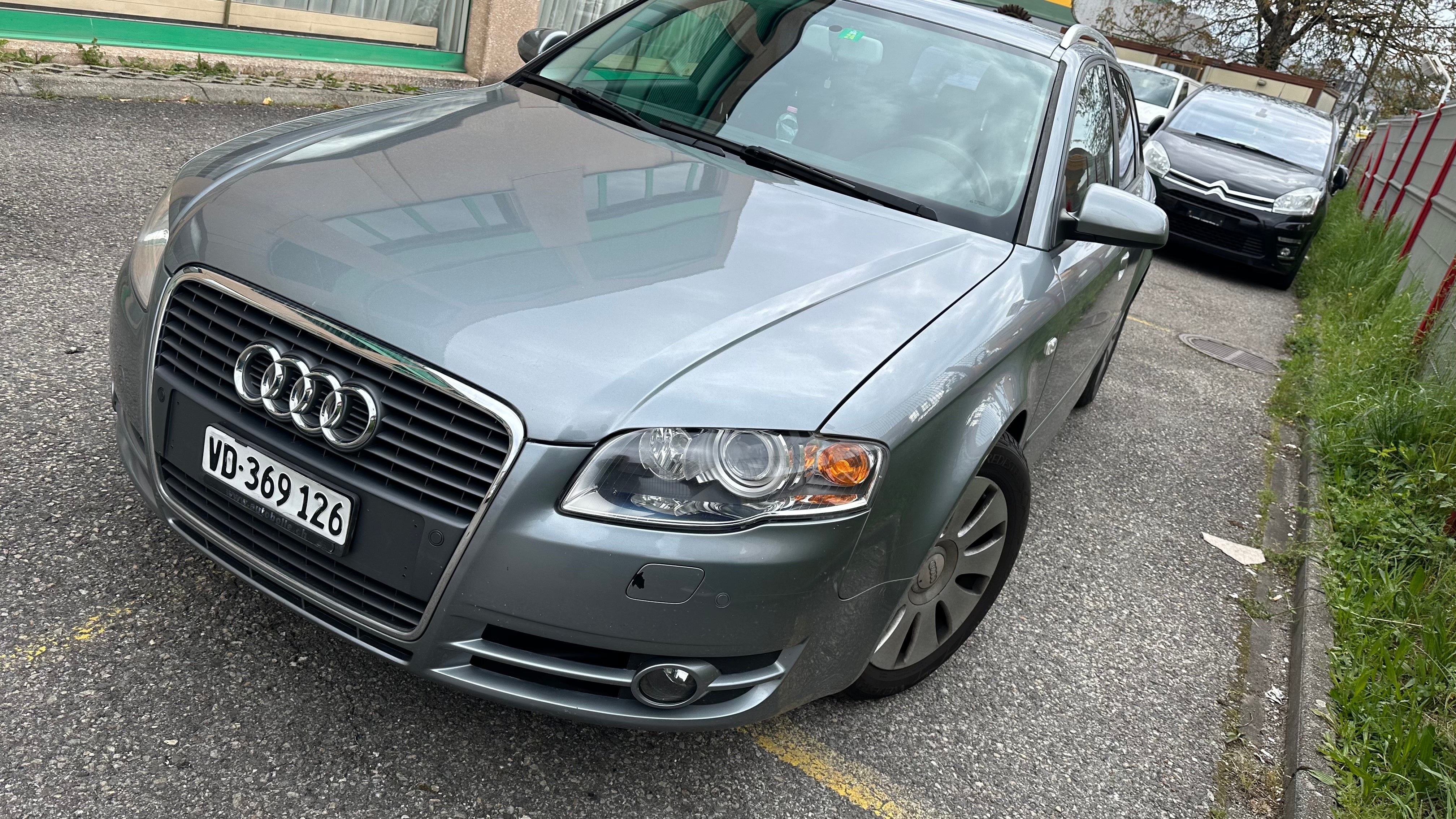 AUDI A4 2.0 Turbo FSI quattro