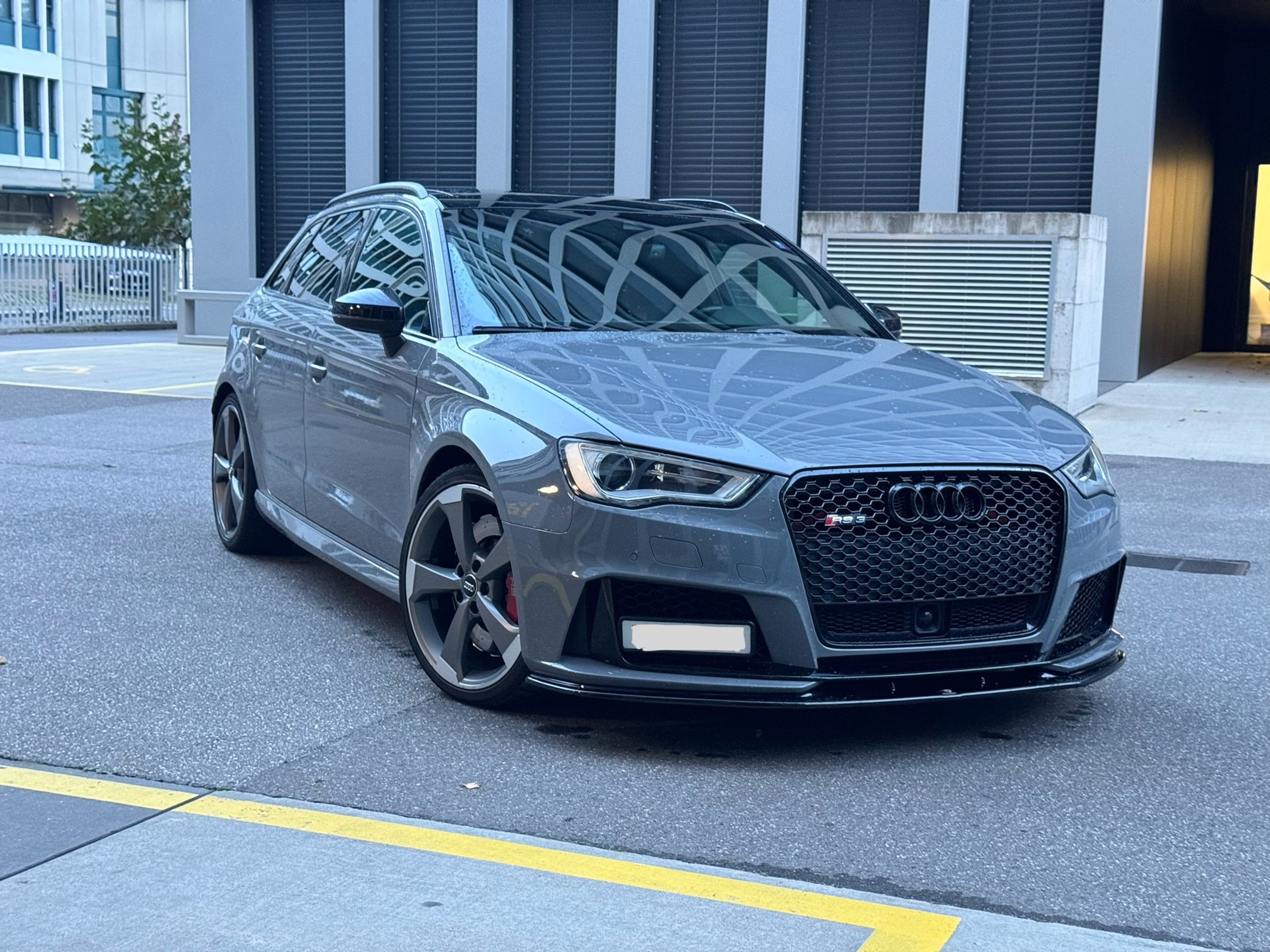 AUDI RS3 2.5 TSI quattro S-tronic