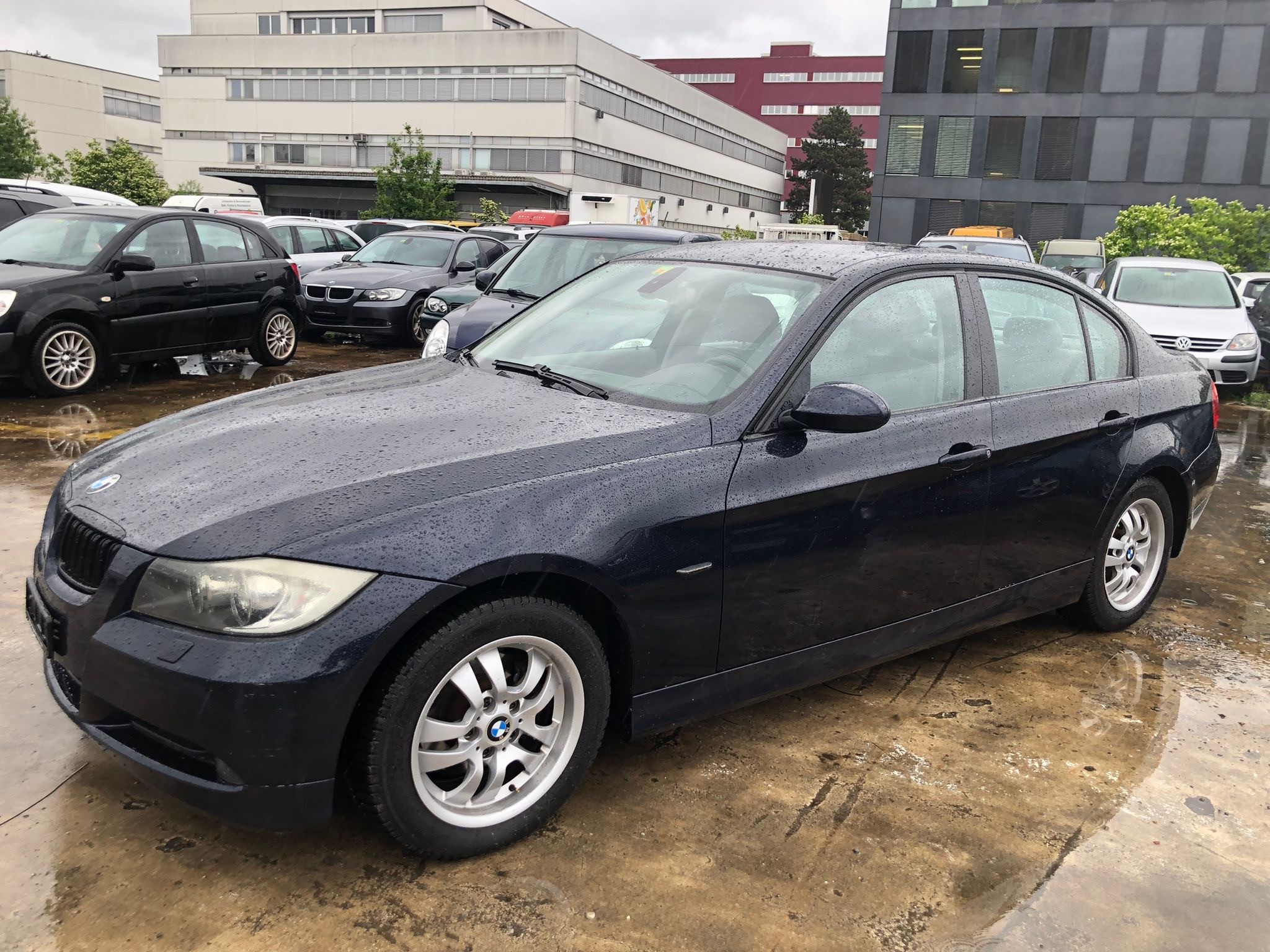 BMW 320i