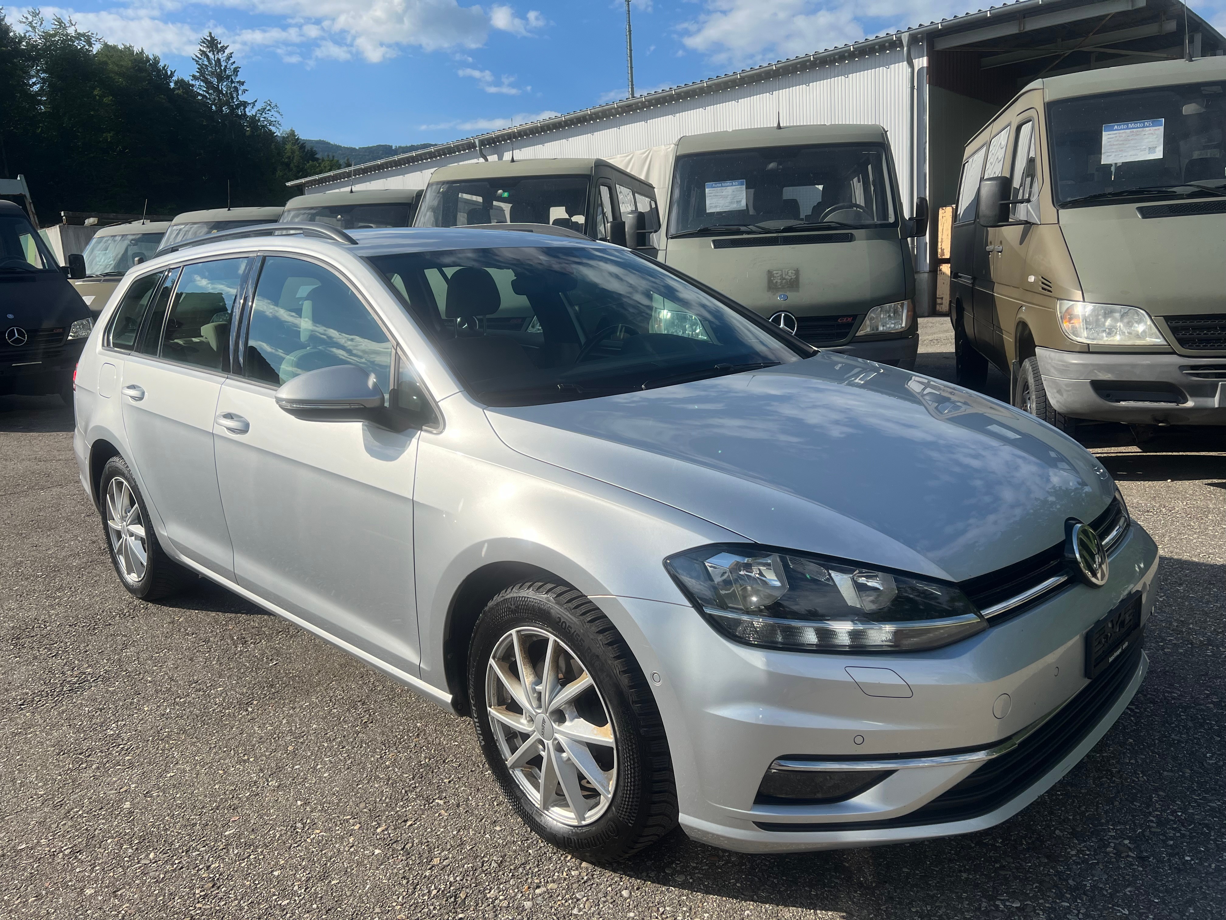 VW Golf Variant 1.6 TDI Comfortline *Swissline Paket*Anhängerkupplung*