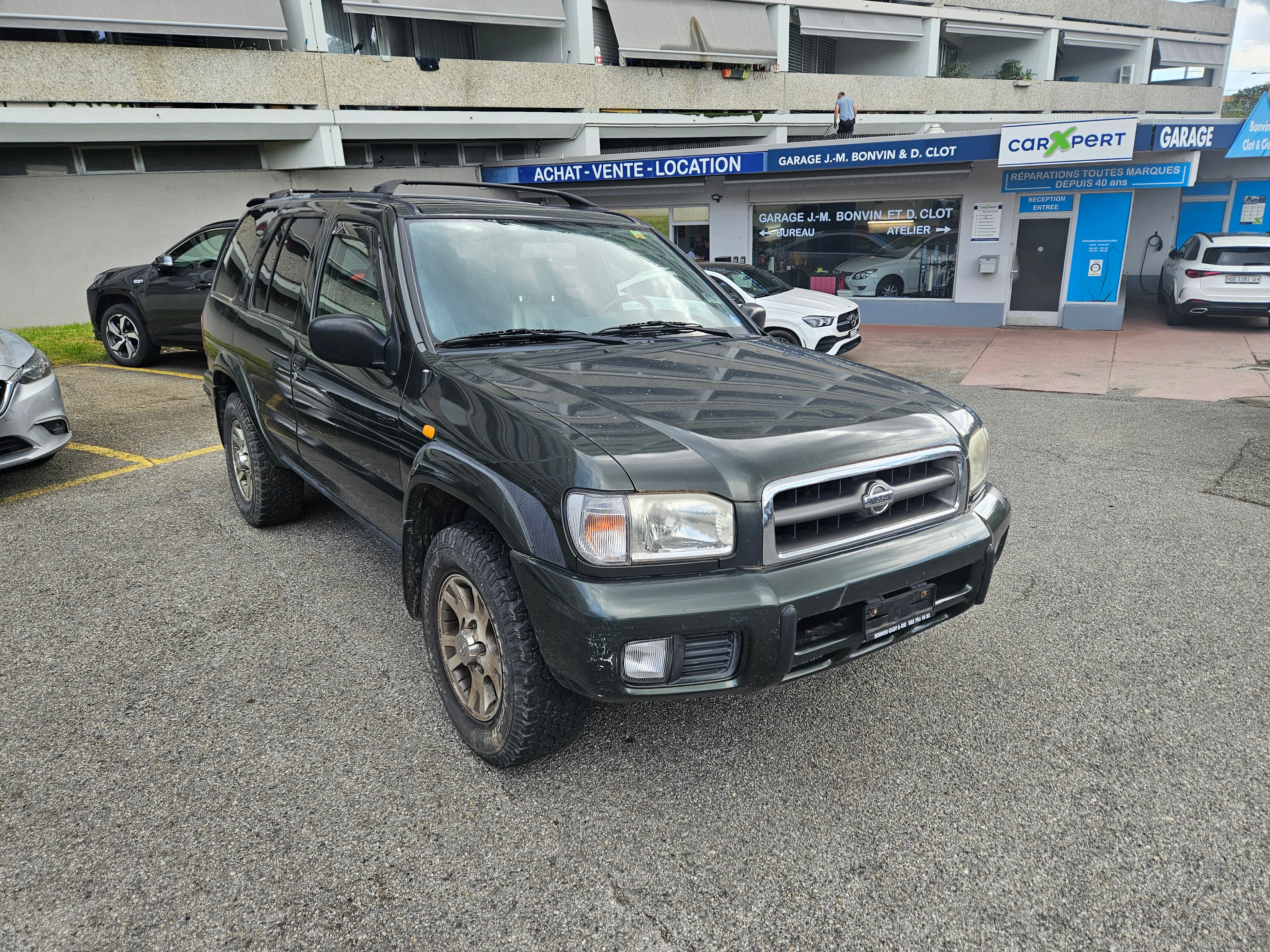 NISSAN Pathfinder 3.3 Exec. V6