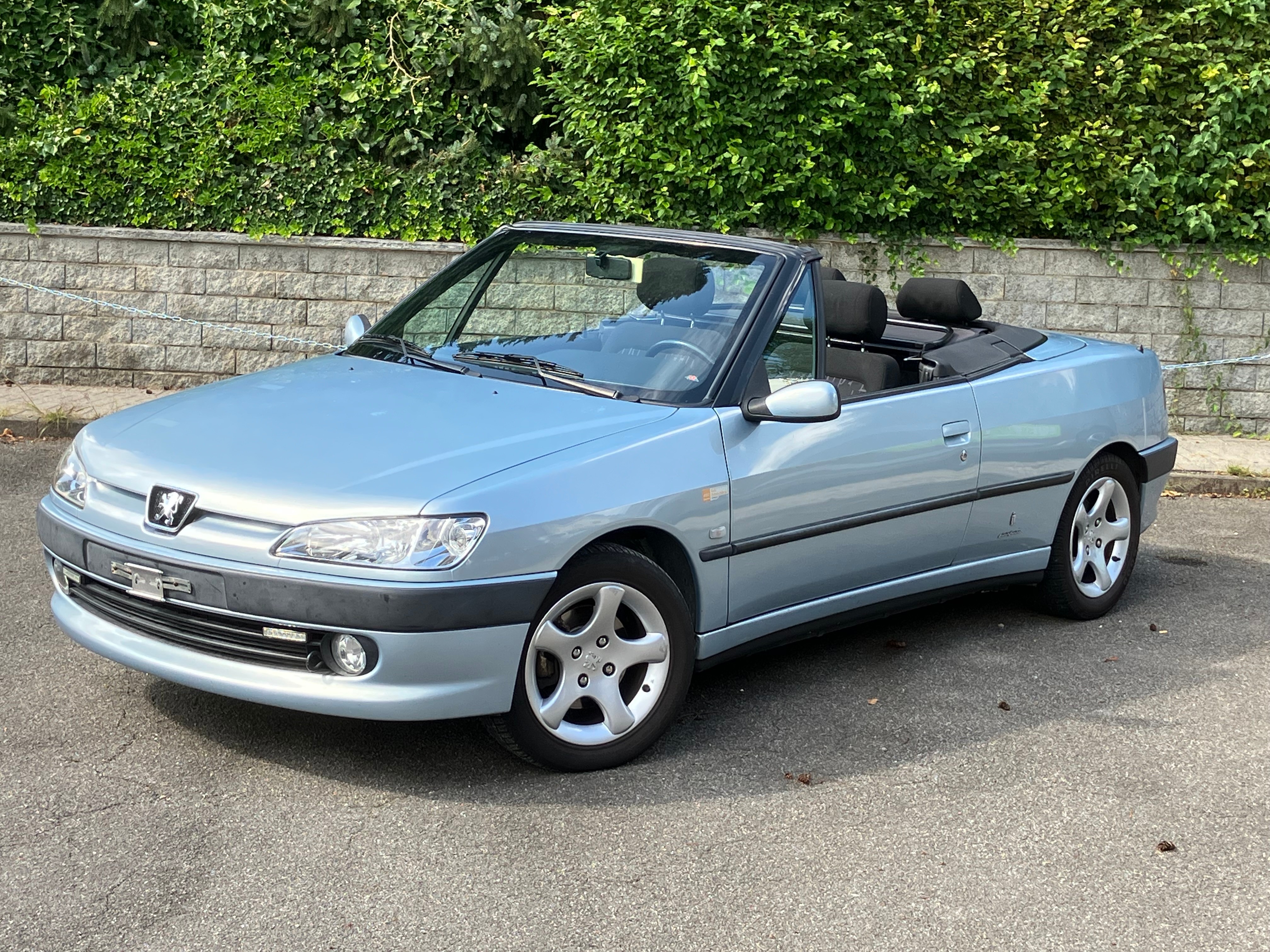 PEUGEOT 306 Cabrio 1.8 16V Swiss