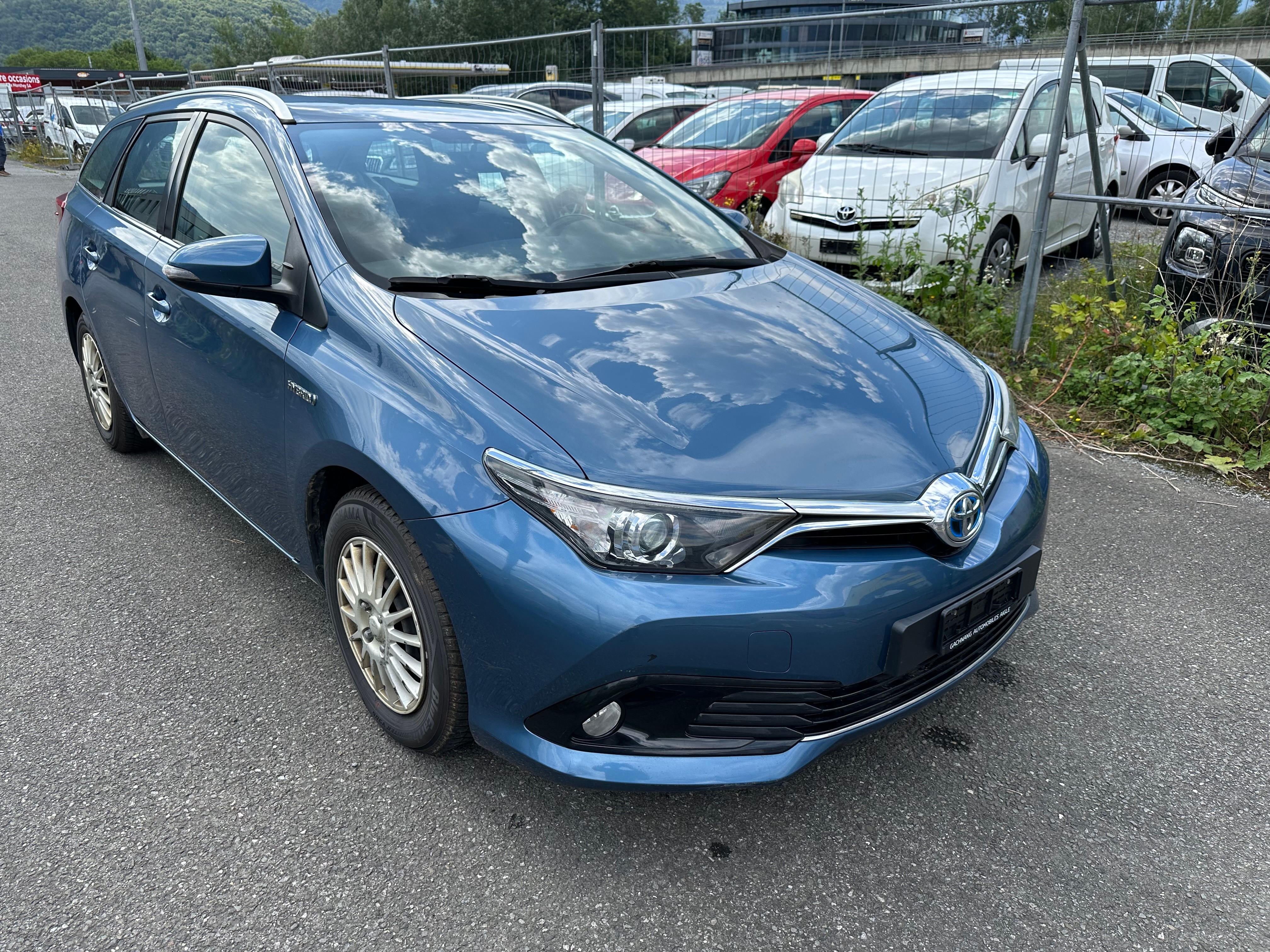 TOYOTA Auris Touring Sports 1.8 HSD Sol e-CVT