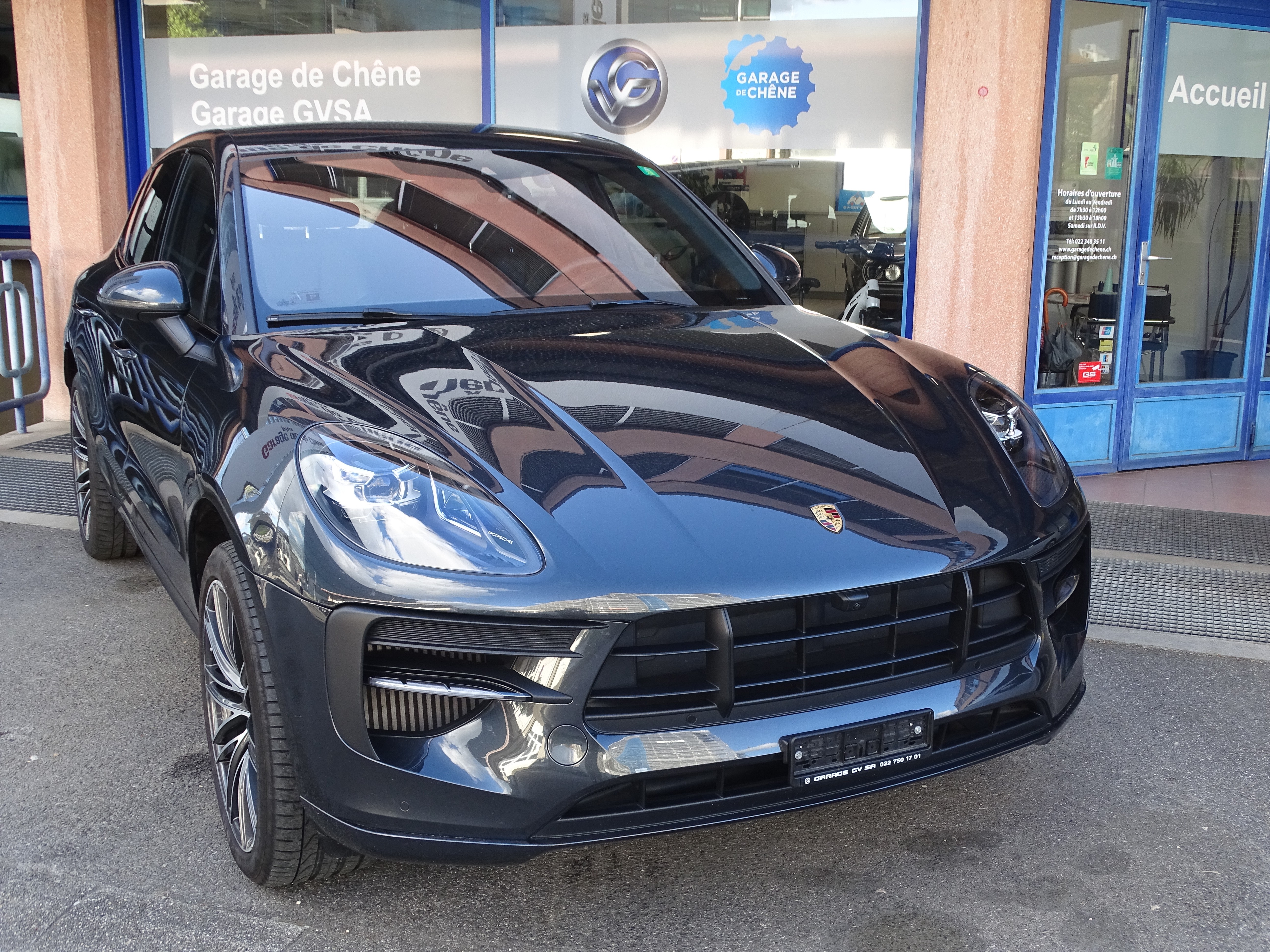 PORSCHE Macan S PDK