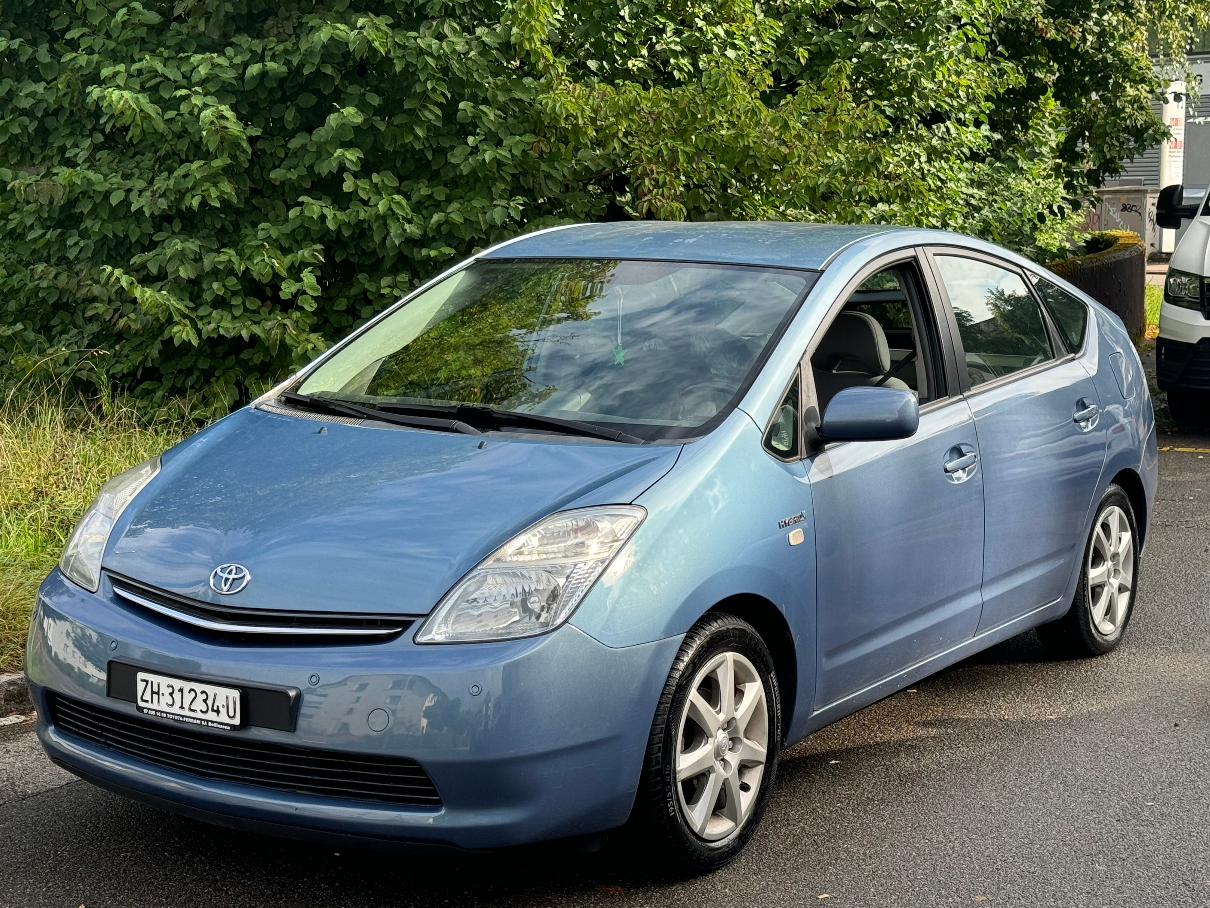 TOYOTA Prius 1.5 16V Hybrid