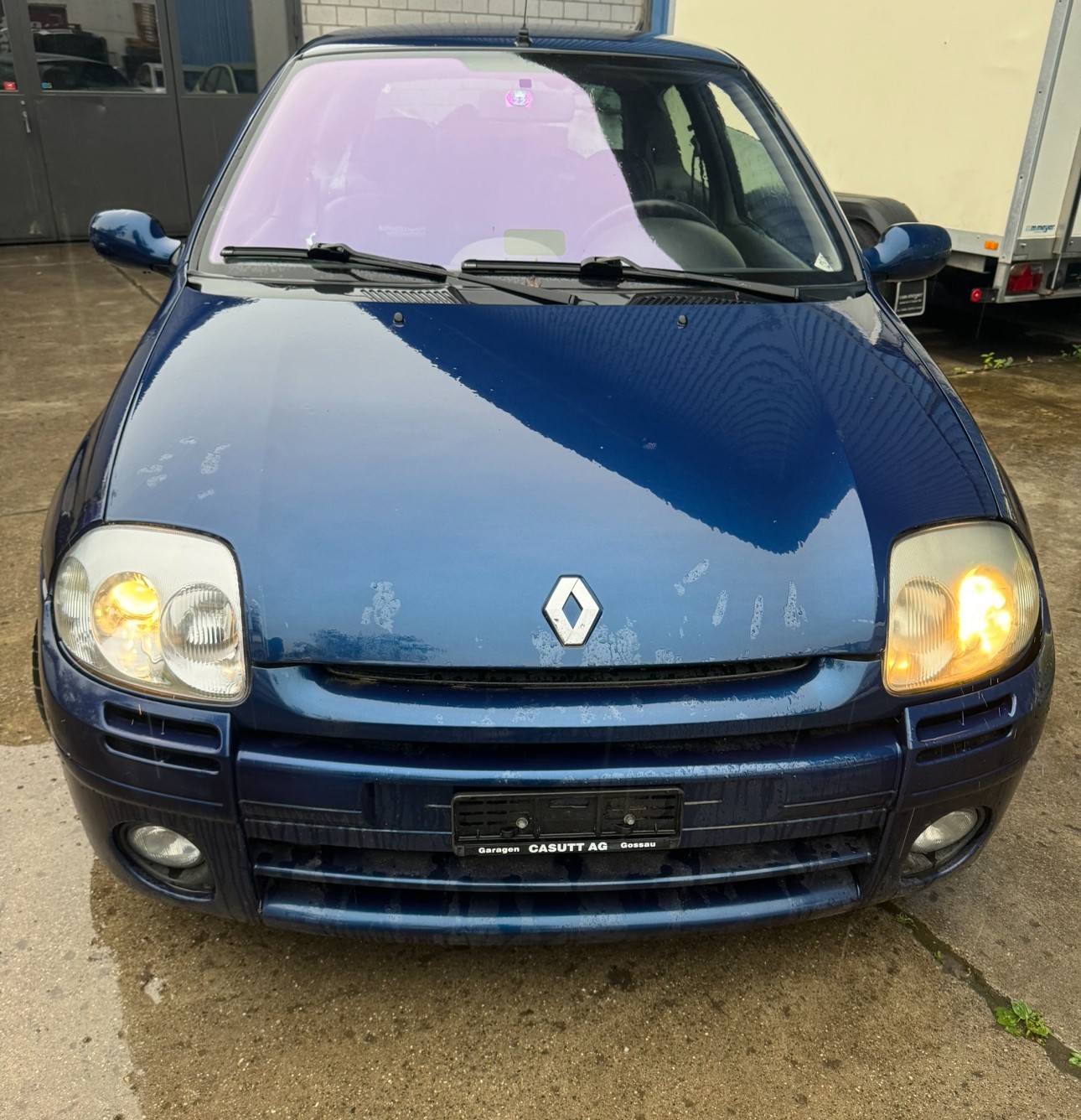 RENAULT Clio 2.0 16V Sport