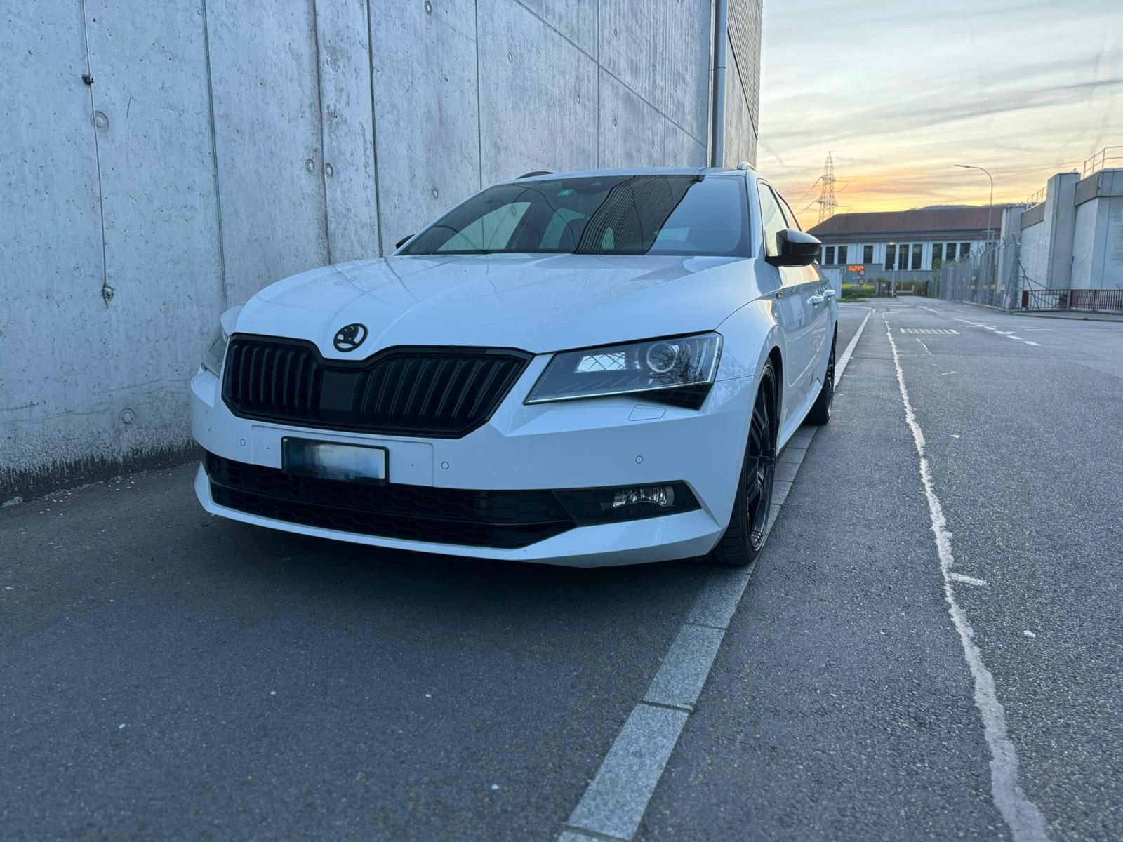 SKODA Superb Combi 2.0 TDi Sport Line DSG