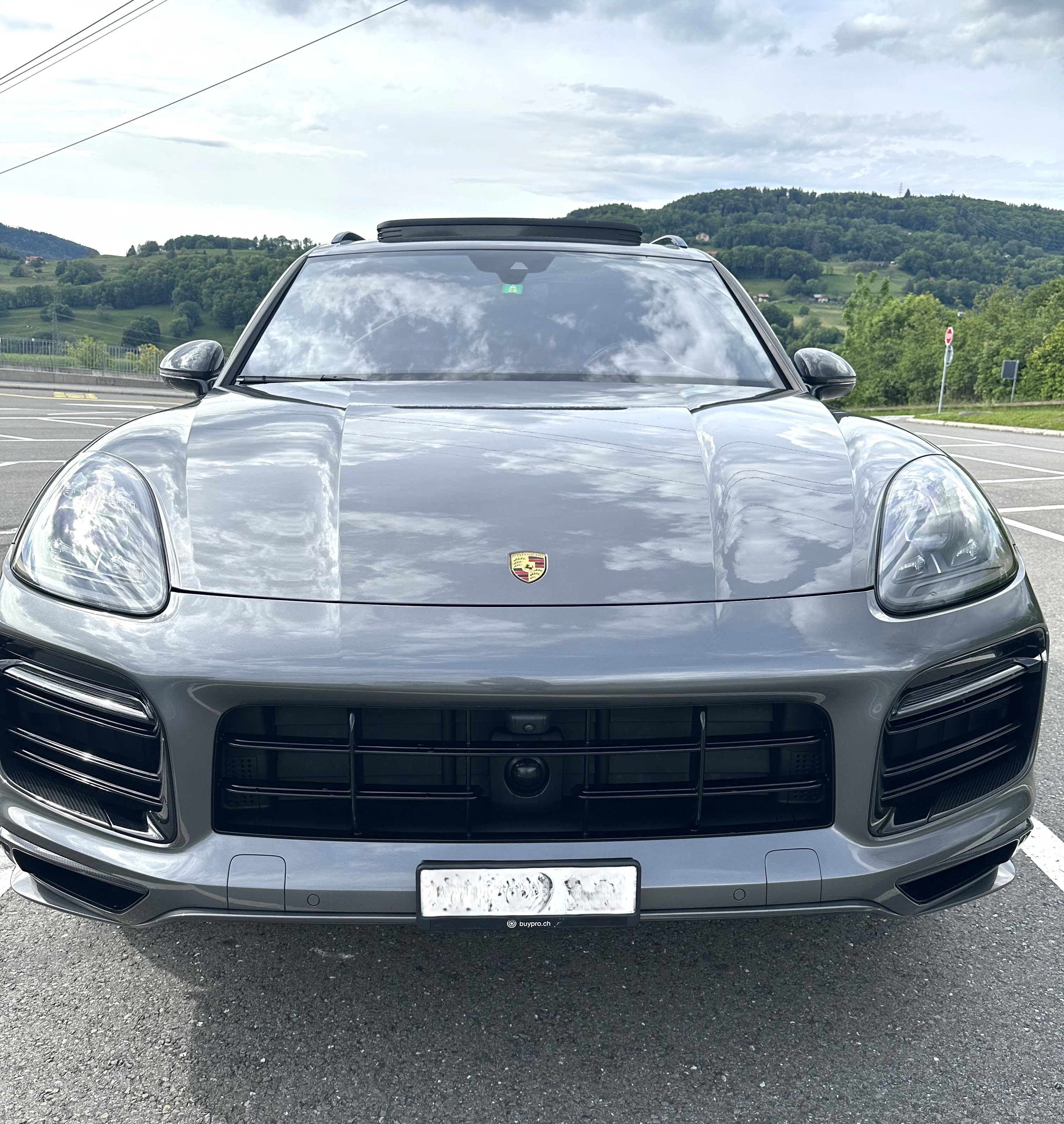 PORSCHE Cayenne GTS