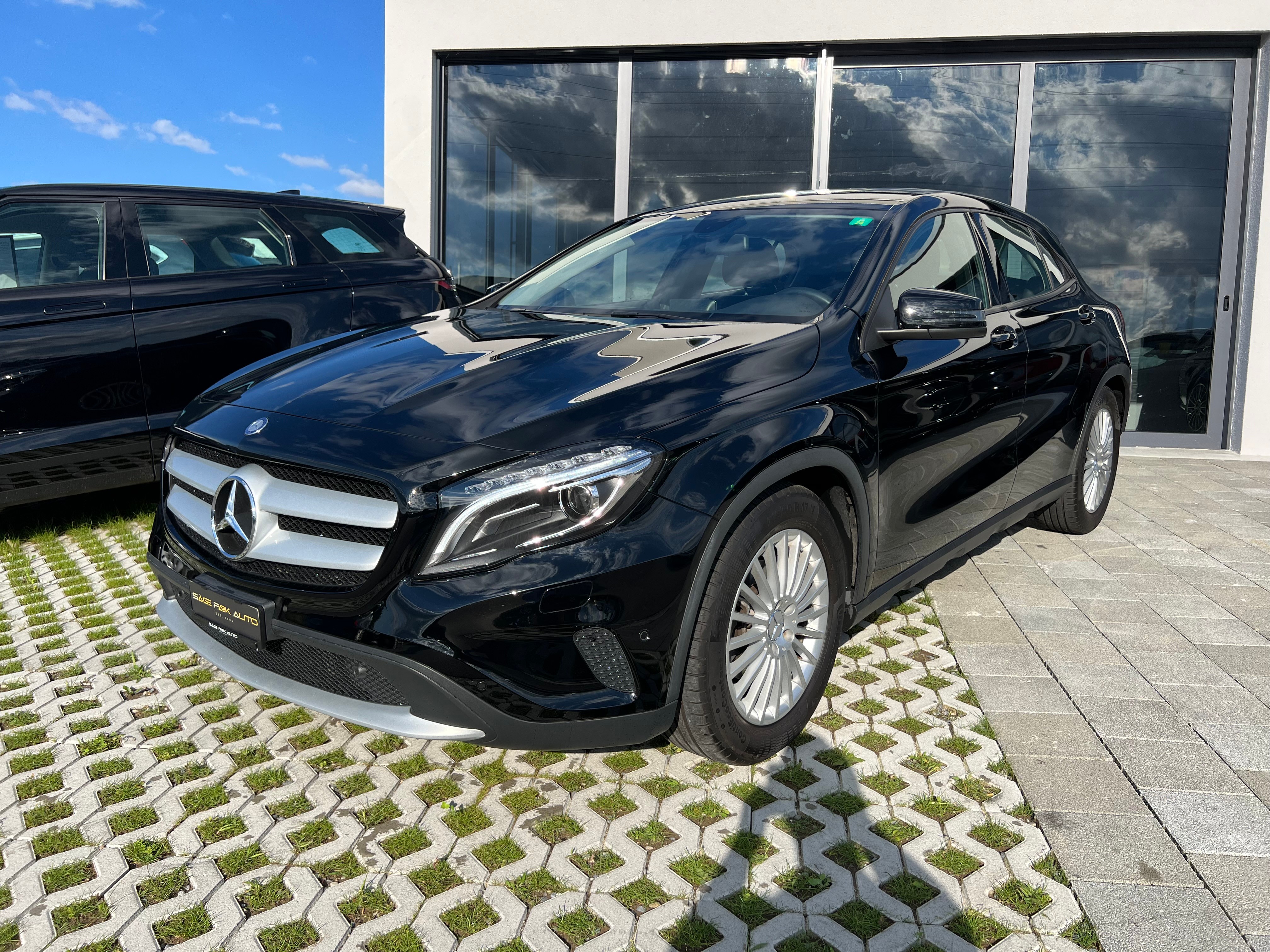 MERCEDES-BENZ GLA 200 CDI 4Matic 7G-DCT