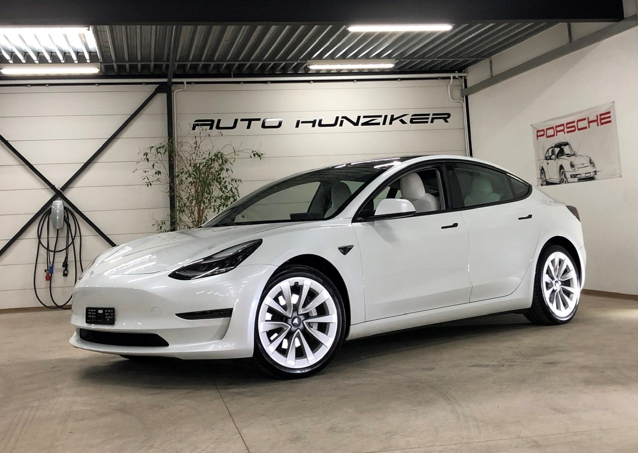 TESLA Model 3 Long Range Dual Motor AWD 491PS / Facelift / Wärmepumpe