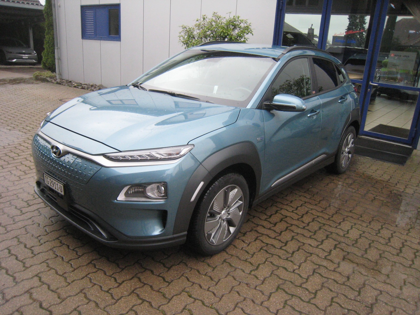 HYUNDAI Kona EV Bluelink Edition