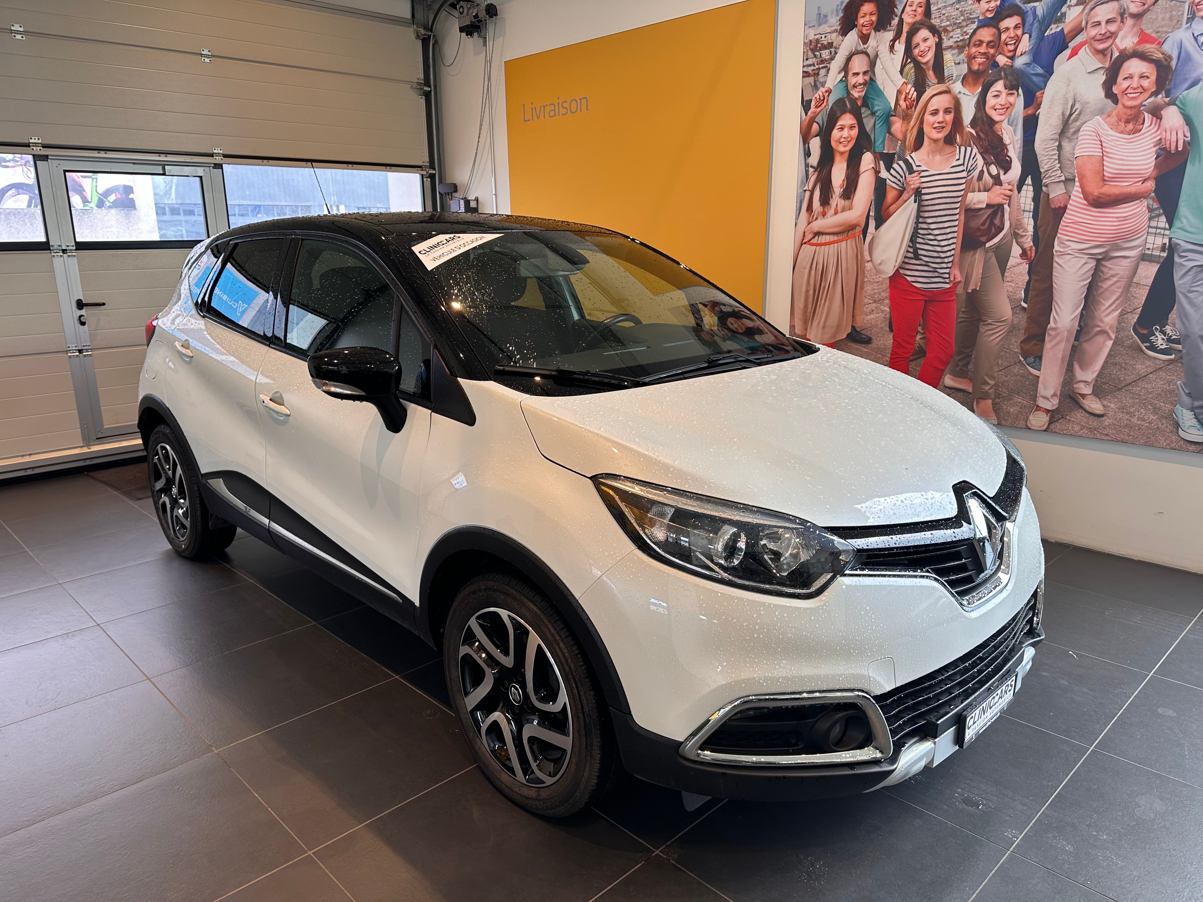 RENAULT Captur 1.2 T 16V Outdoor