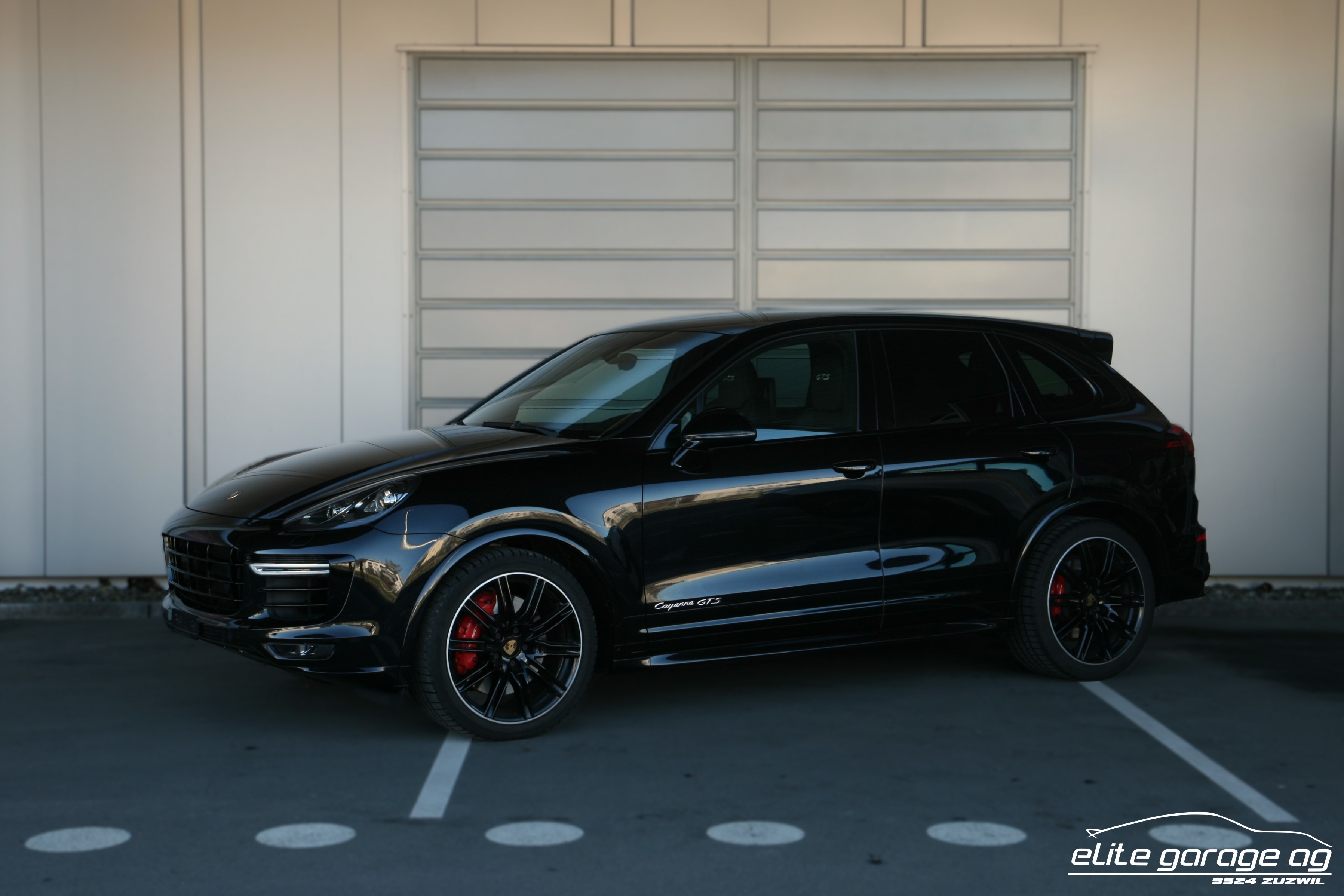 PORSCHE Cayenne GTS