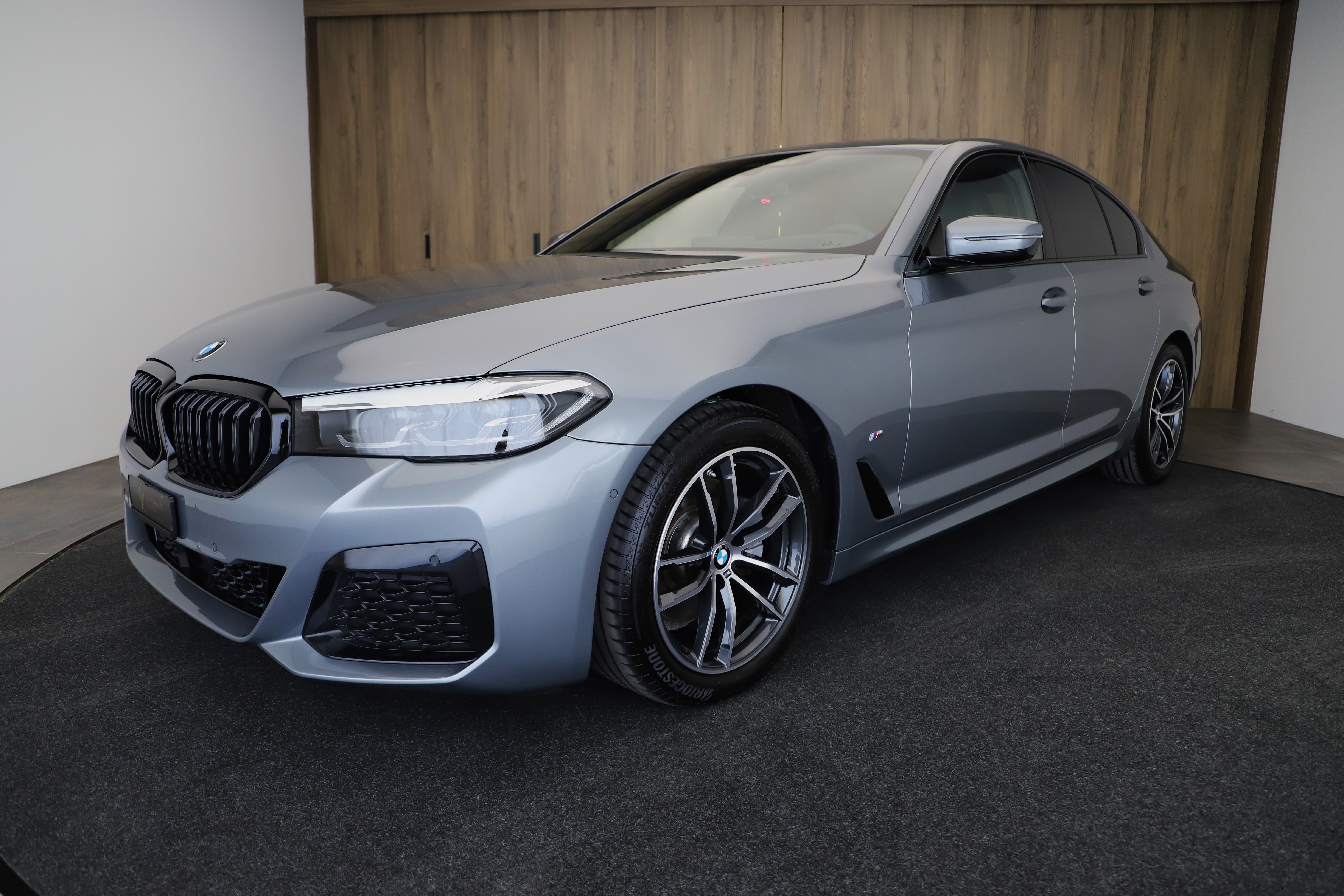 BMW 520d xDrive 48V M Sport Steptronic