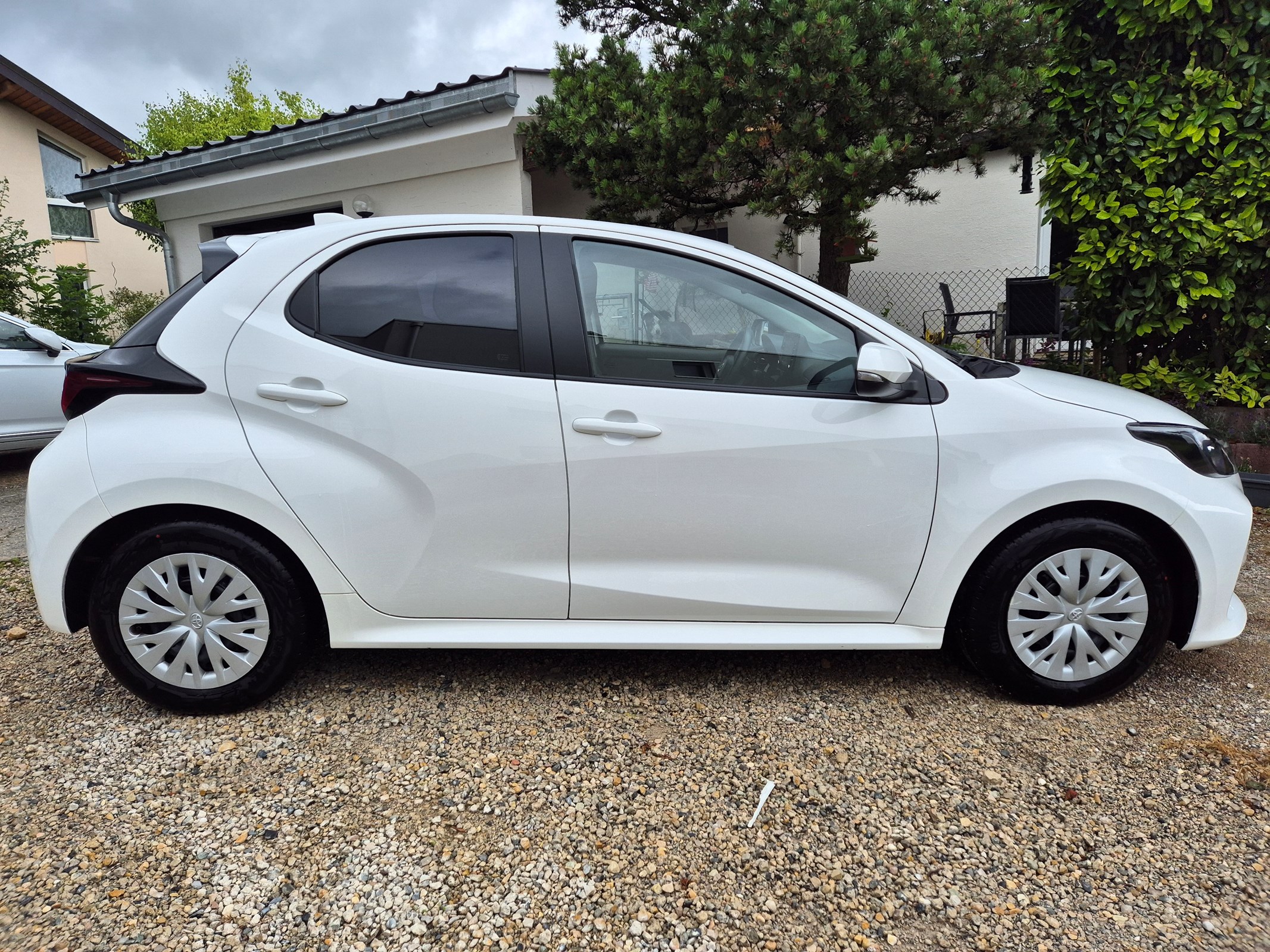 TOYOTA YARIS 1.5 VVT-i HSD Comfort