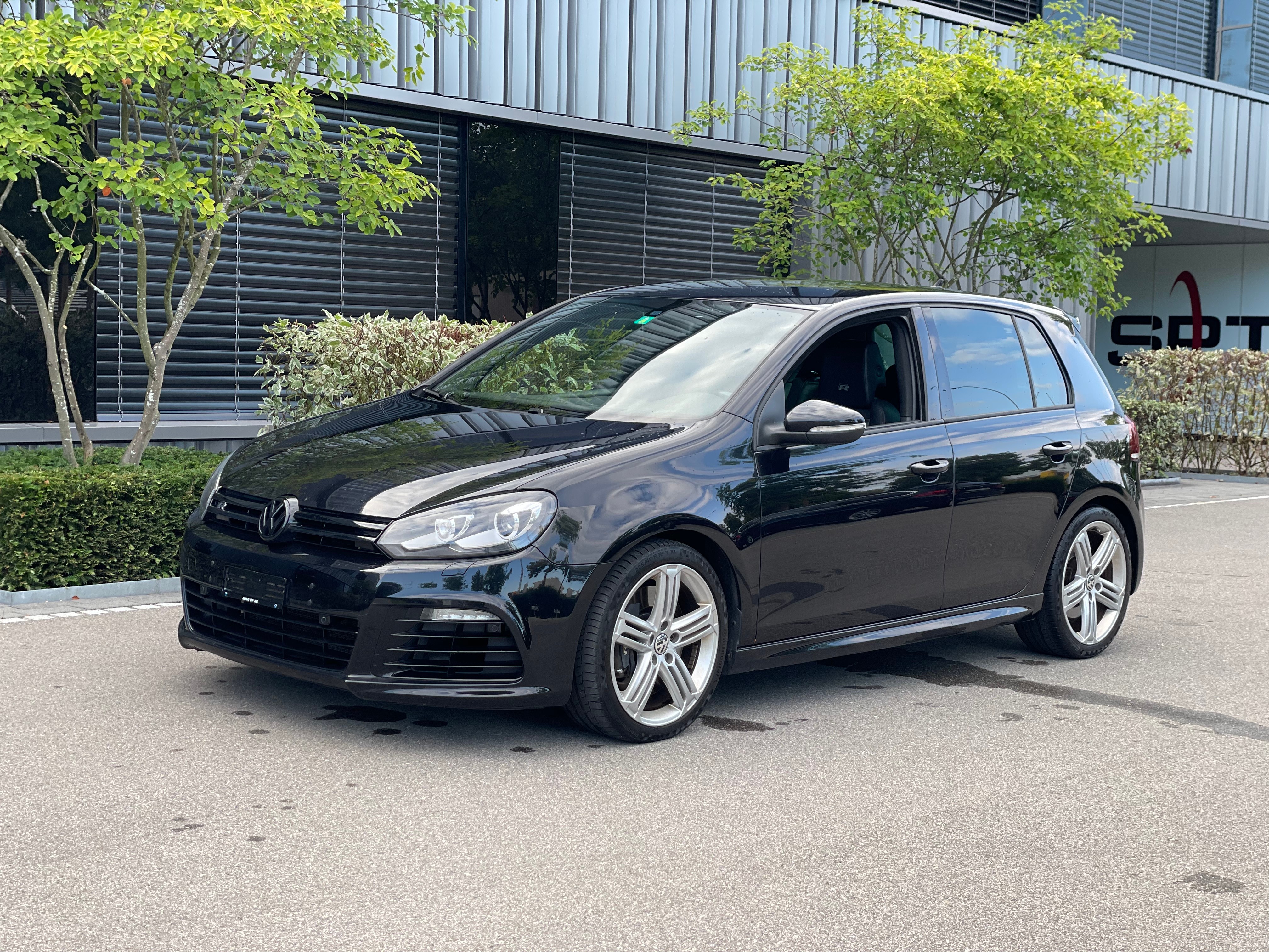 VW Golf 2.0 TSI R 4Motion