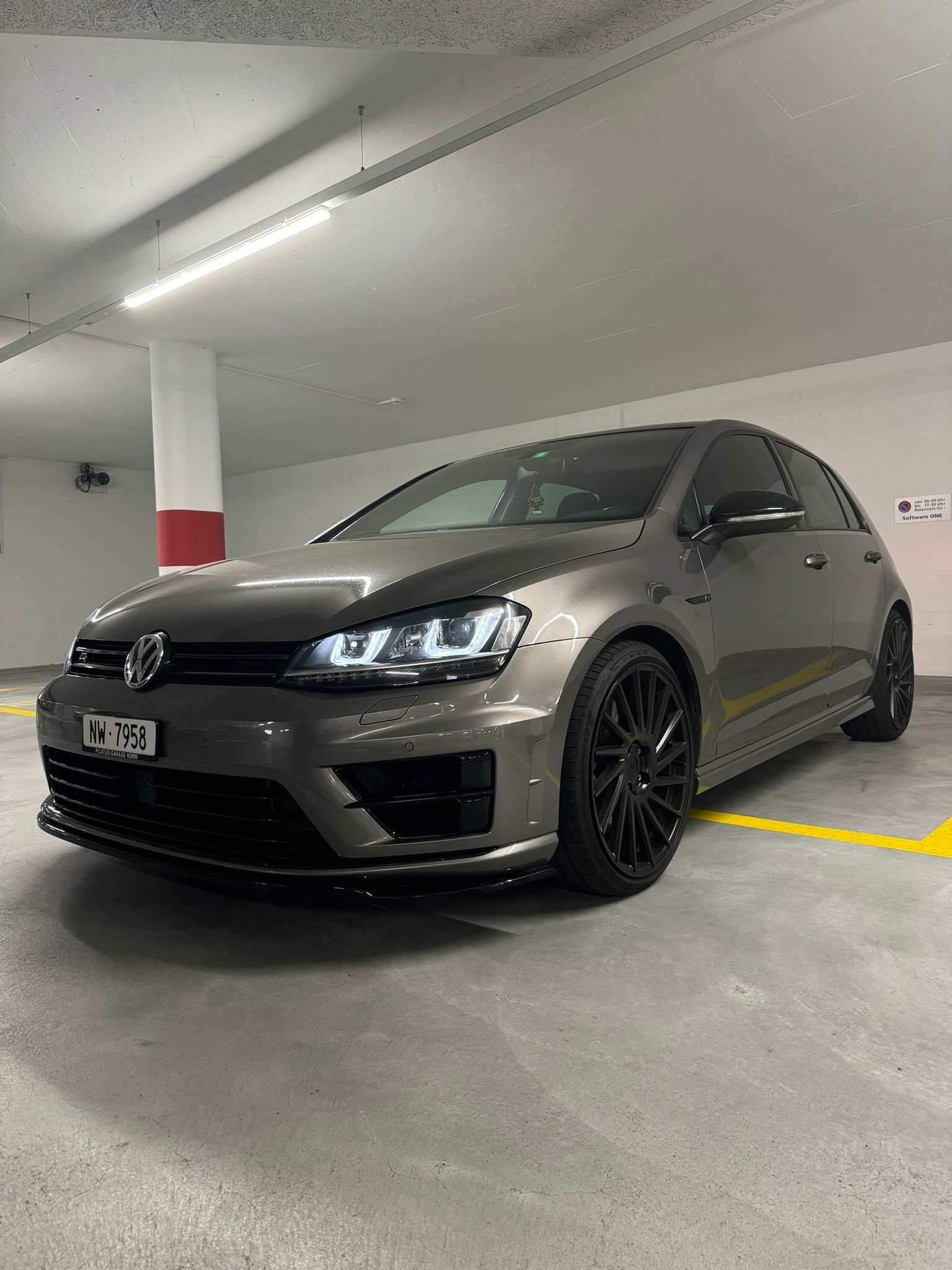 VW Golf 2.0 TSI R 4Motion DSG