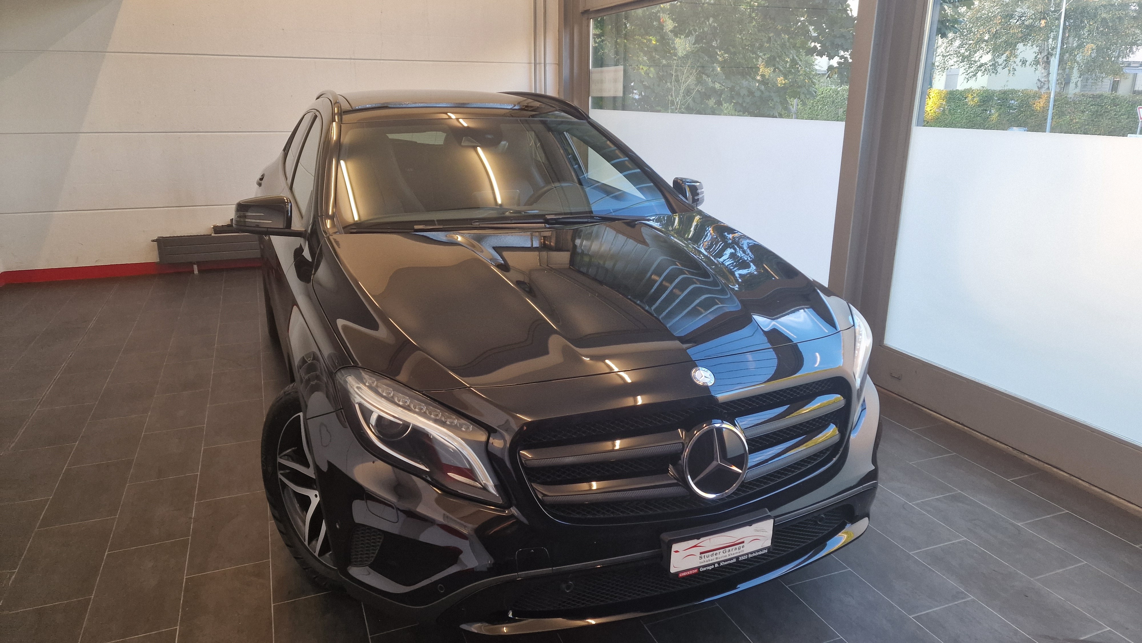 MERCEDES-BENZ GLA 200 7G-DCT