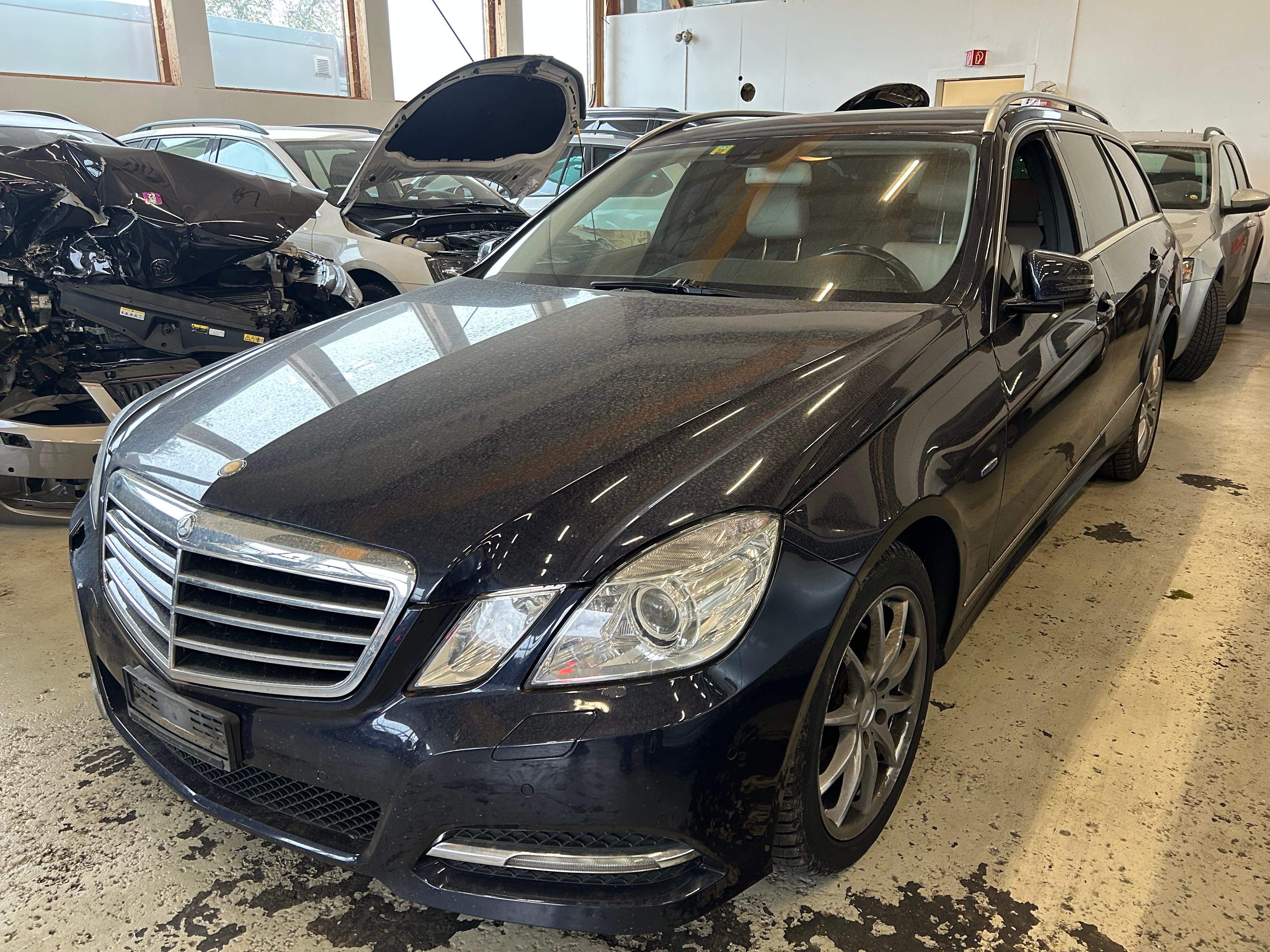 MERCEDES-BENZ E 250 CDI BlueEfficiency Elégance 4Matic 7G-Tronic